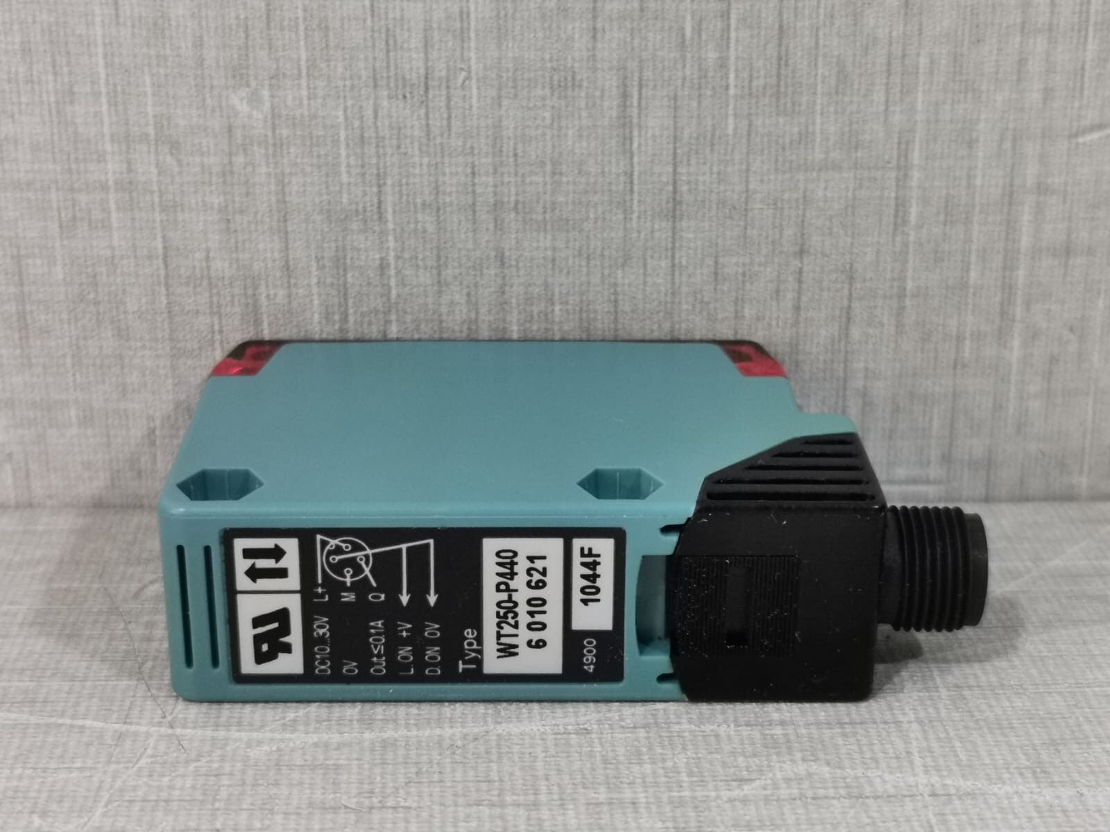 SICK WT250-P440 SICK WT250-P440 PHOTOELECTRIC SENSOR 4