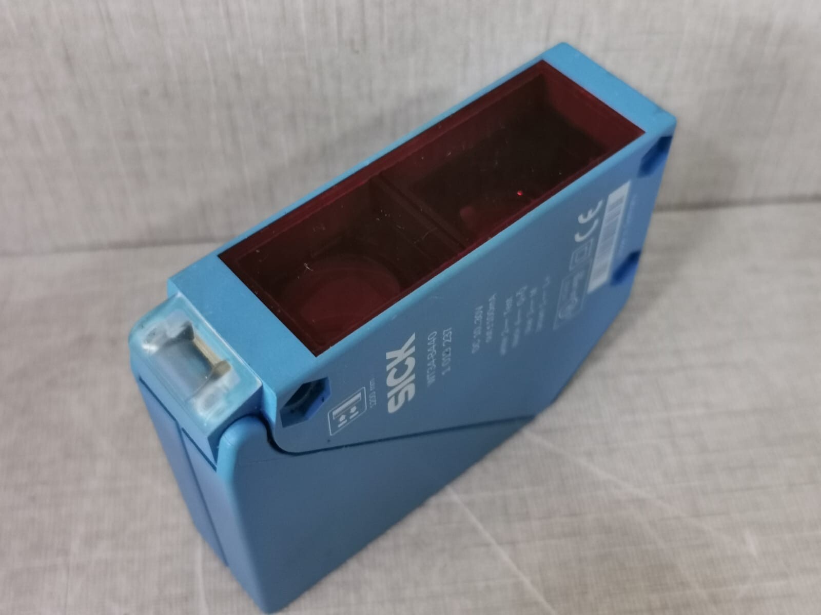SICK WT34-B440 SICK WT34-B440 PHOTOELECTRIC SENSOR 3