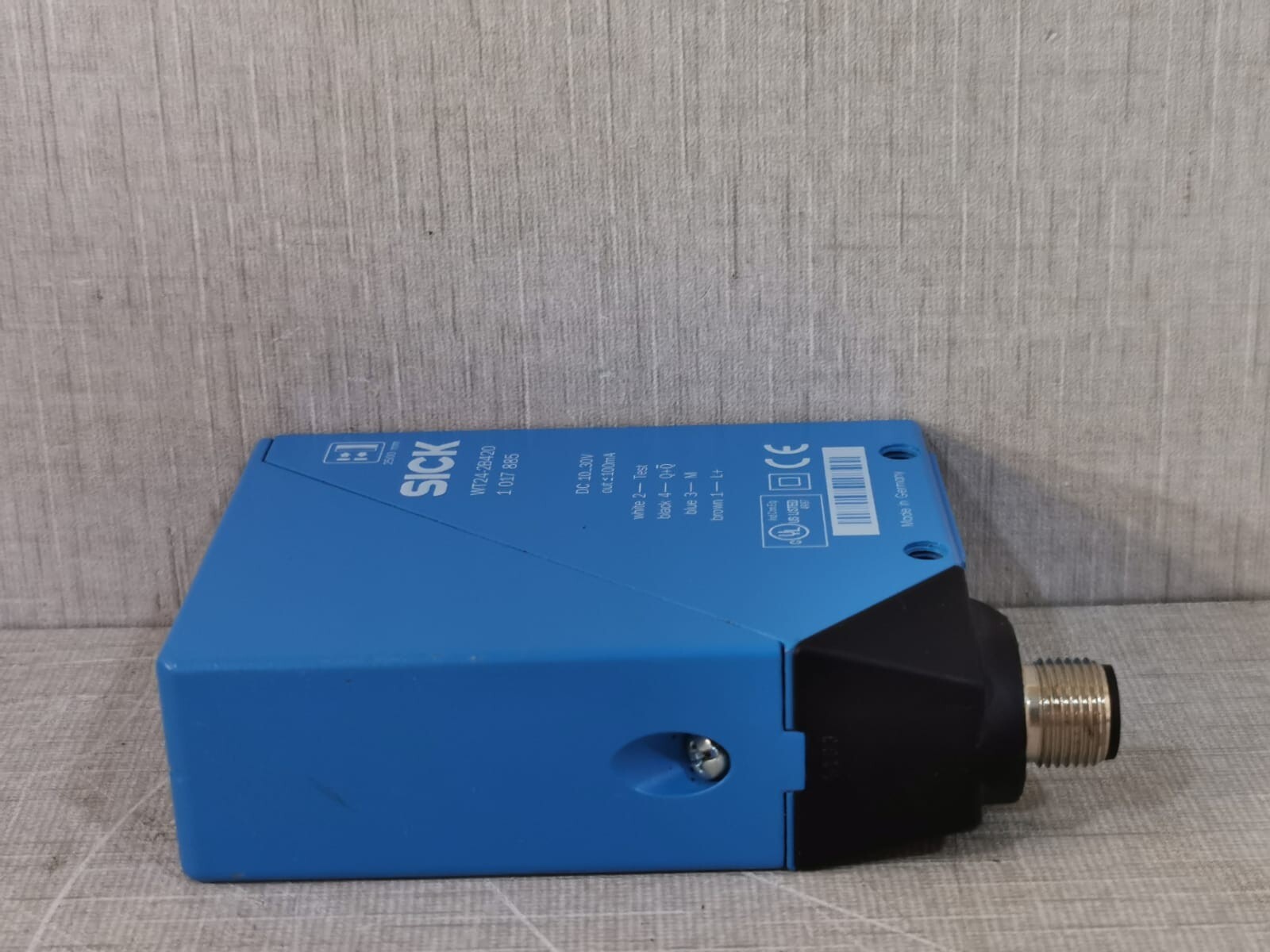 SICK WT24-2B420 SICK WT24-2B420 PHOTOELECTRIC SWITCH SENSOR 4