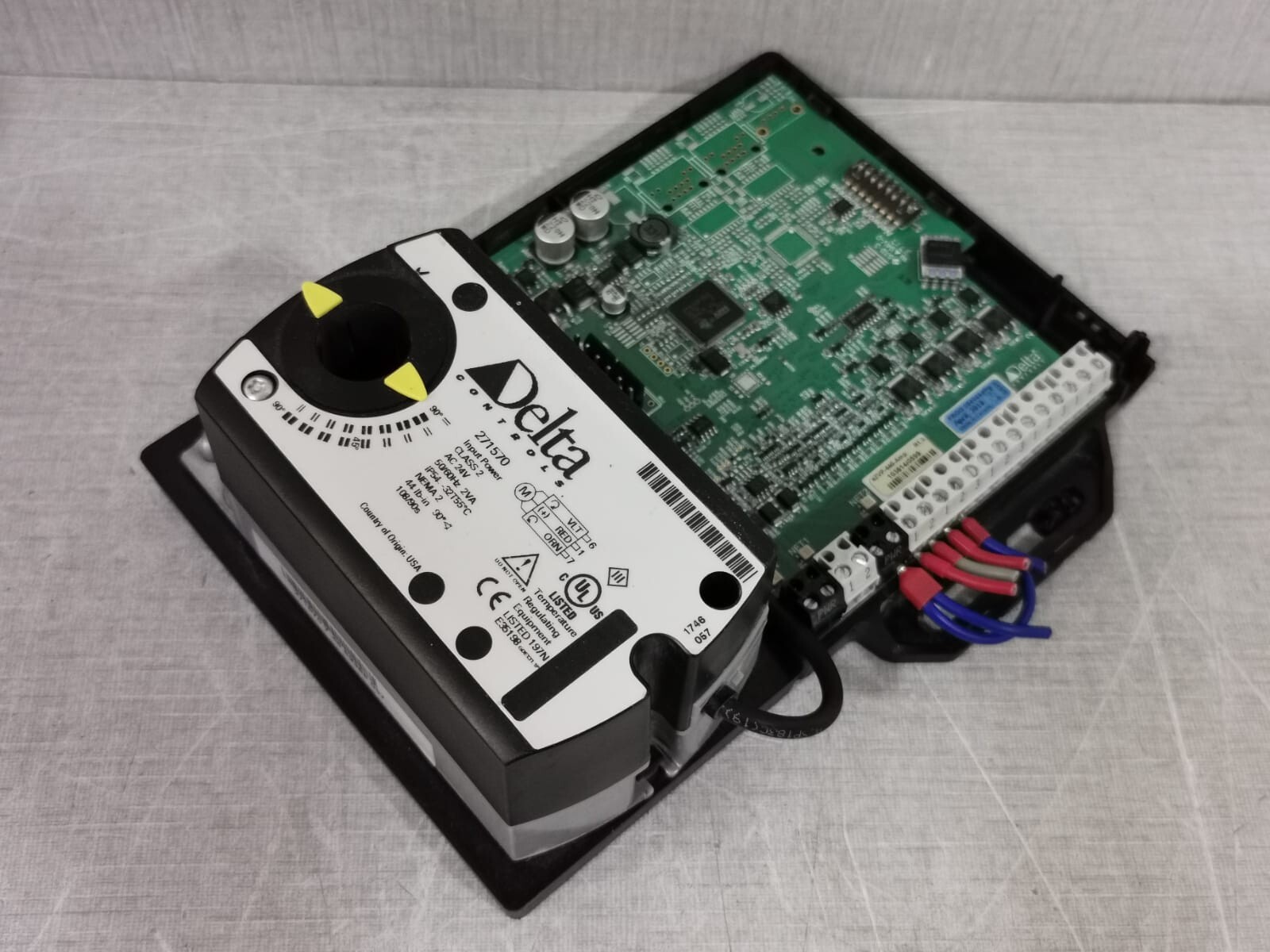 DELTA CONTROLS EZV-440 DELTA CONTROLS EZV-440-AMP ENTELIZONE PROGRAMMABLE VAV CONTROLLER- MISSING PART 9