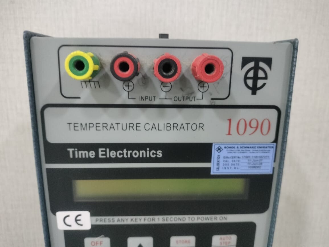TIME ELECTRONICS TEMPERATURE PORTABLE CALIBRATOR 1090 TIME ELECTRONICS TEMPERATURE PORTABLE CALIBRATOR 1090 6
