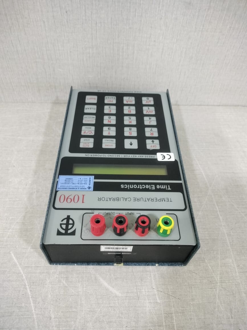 TIME ELECTRONICS TEMPERATURE PORTABLE CALIBRATOR 1090 TIME ELECTRONICS TEMPERATURE PORTABLE CALIBRATOR 1090 7