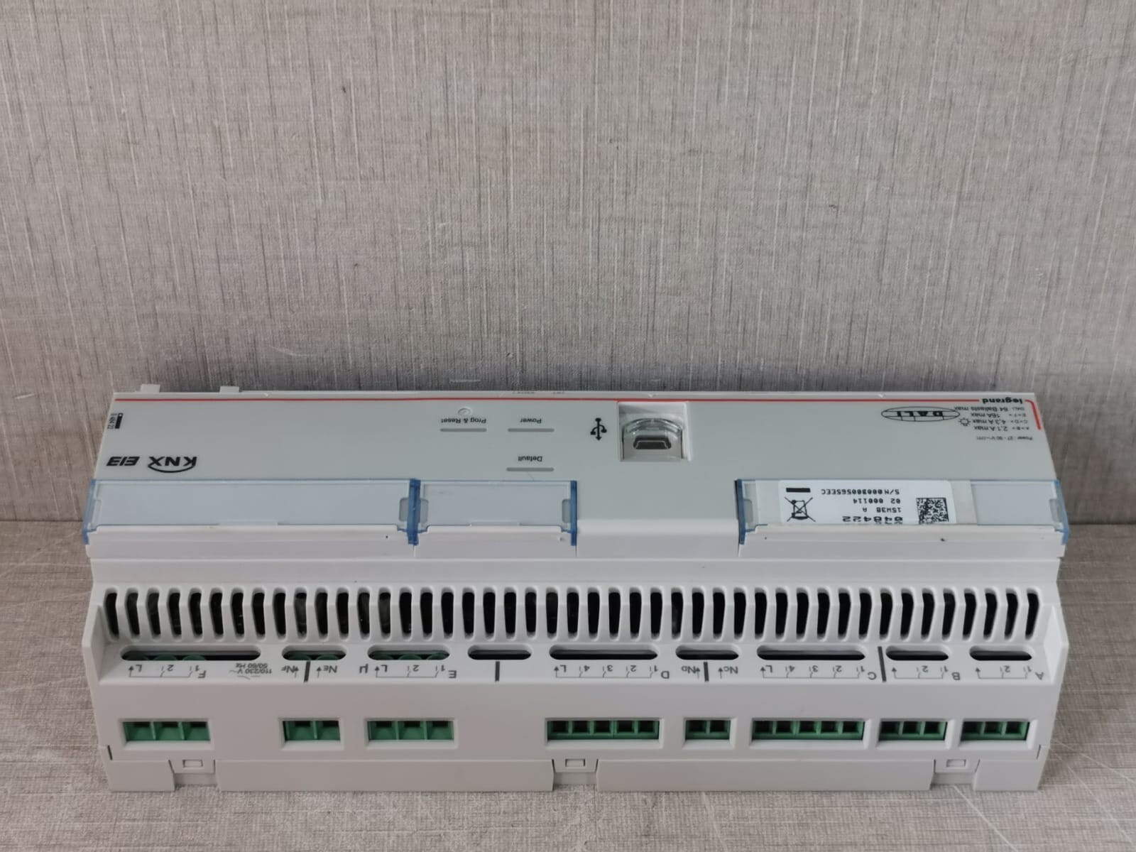 Legrand 15W38 LEGRAND 048422 /15W38 A ROOM CONTROLLER 7
