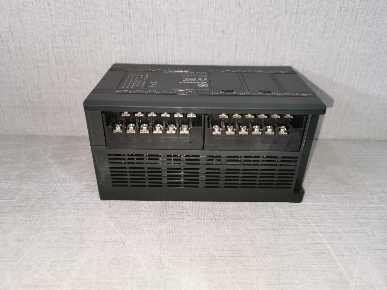 GE Fanuc IC200UDD110-DK GE Fanuc IC200UDD110-DK VersaMax Micro Controller 16 Inputs 12 Outputs 24VDC, 1A 8