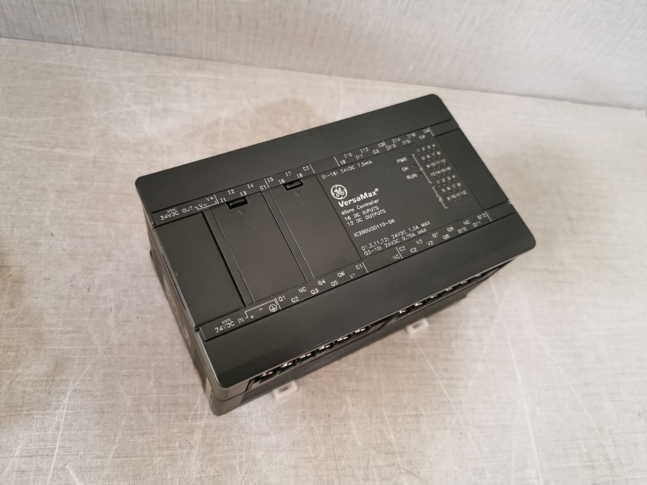GE Fanuc IC200UDD110-DK GE Fanuc IC200UDD110-DK VersaMax Micro Controller 16 Inputs 12 Outputs 24VDC, 1A 10