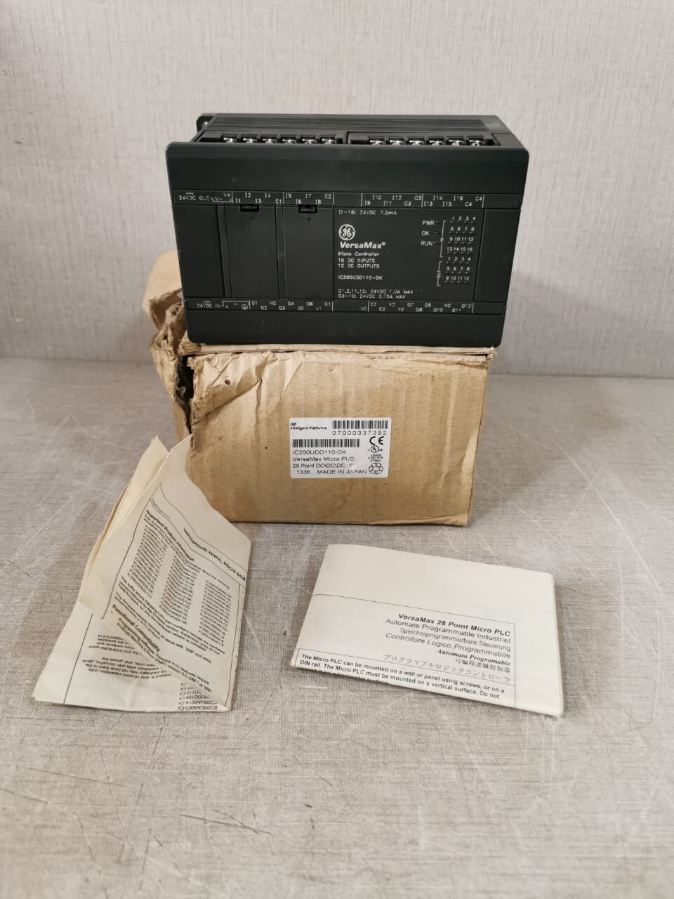 GE Fanuc IC200UDD110-DK VersaMax Micro Controller 16 Inputs 12 Outputs 24VDC, 1A