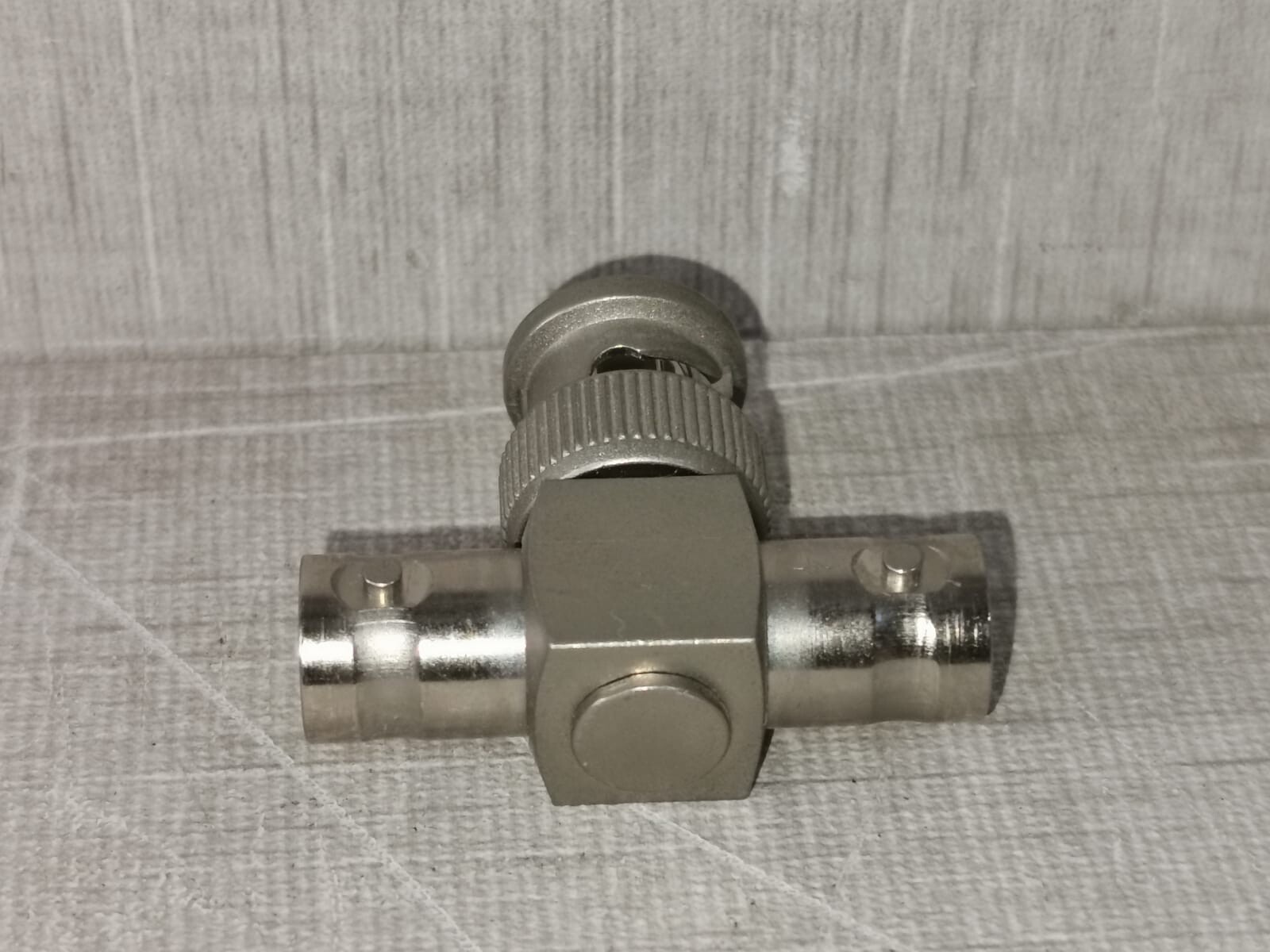 Multicomp MP-13-39-2 MULTICOMP PRO MP-13-39-2 RF/Coaxial Adapter,BNC Plug,BNC Jack,Tee Adapter 4