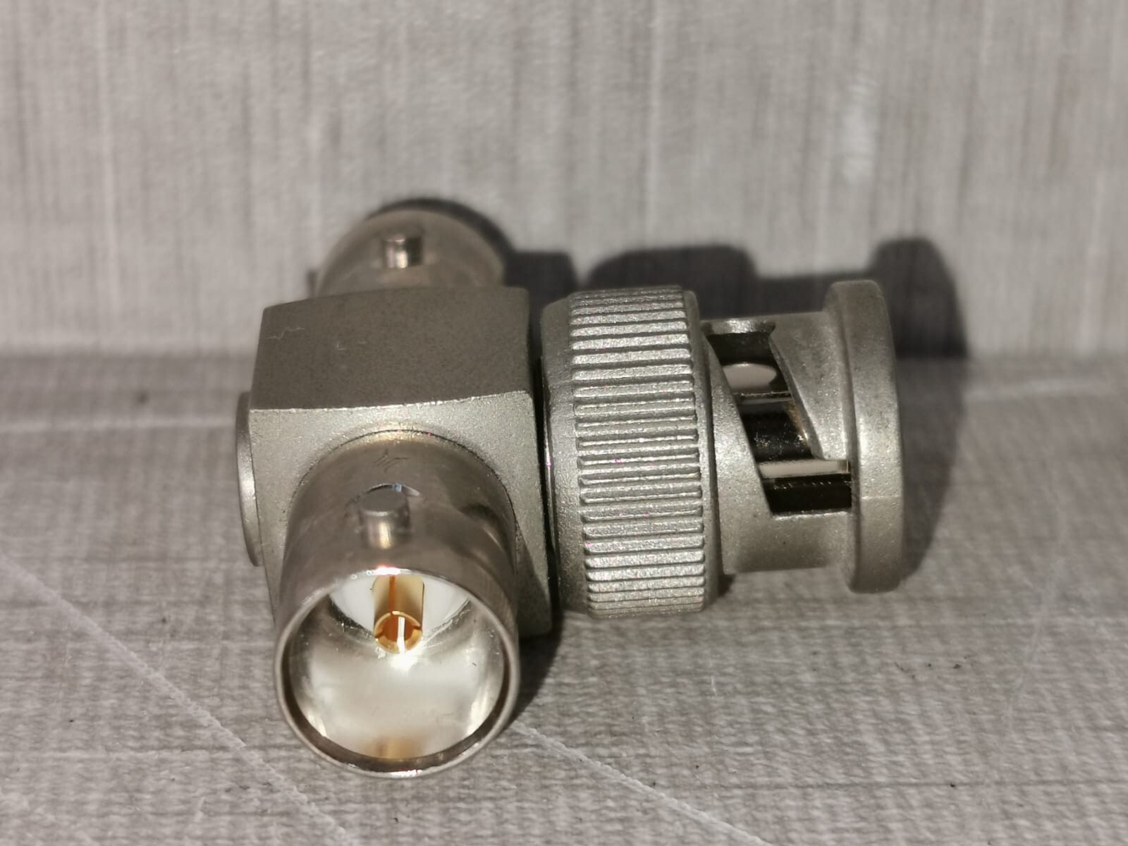 Multicomp MP-13-39-2 MULTICOMP PRO MP-13-39-2 RF/Coaxial Adapter,BNC Plug,BNC Jack,Tee Adapter 6