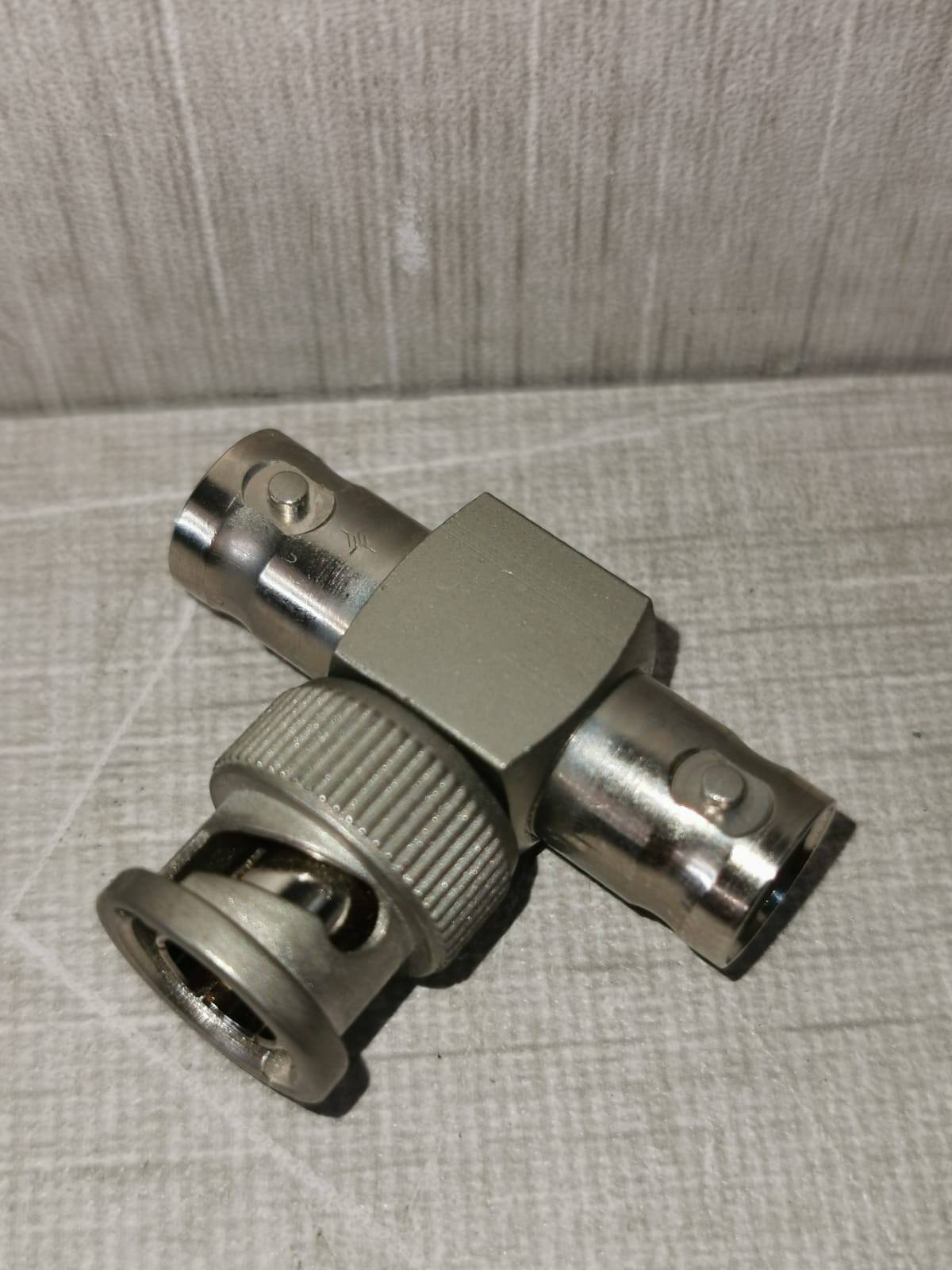MULTICOMP PRO MP-13-39-2 RF/Coaxial Adapter,BNC Plug,BNC Jack,Tee Adapter