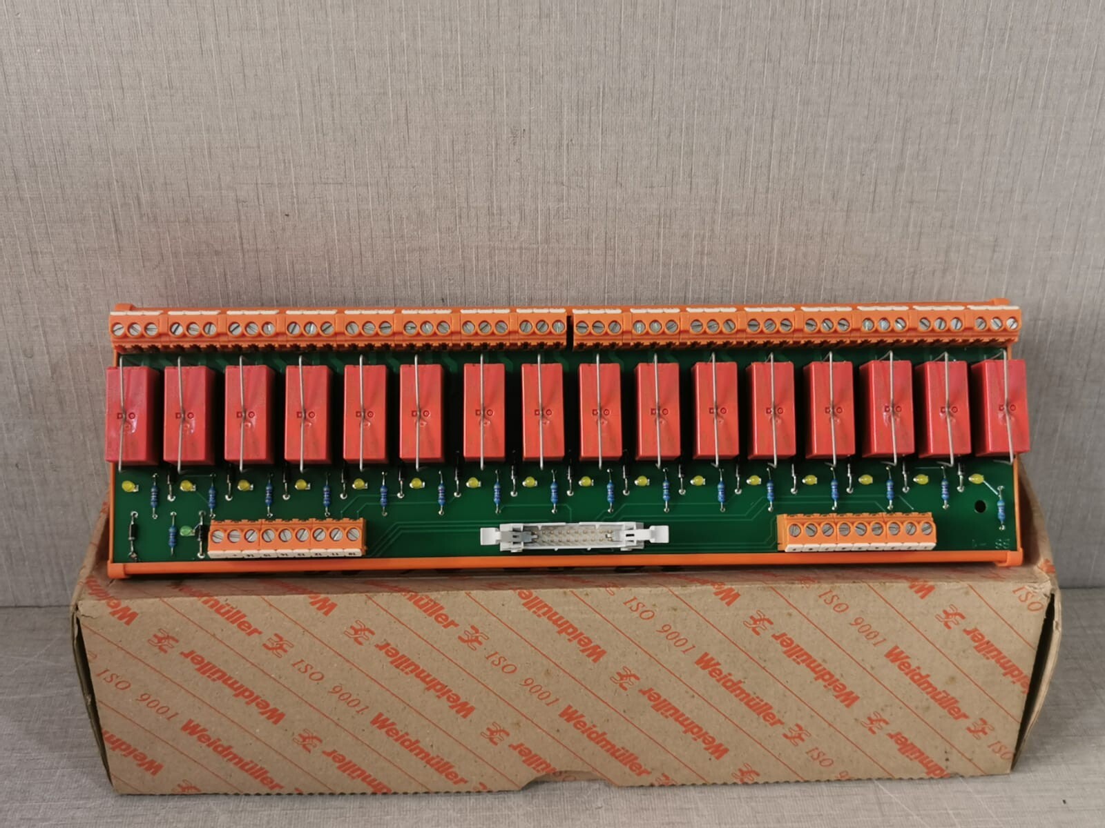 WEIDMULLER 1113761001 RSM 16RS 24VDC GEM INTERFACE MODULE W/ RELAY