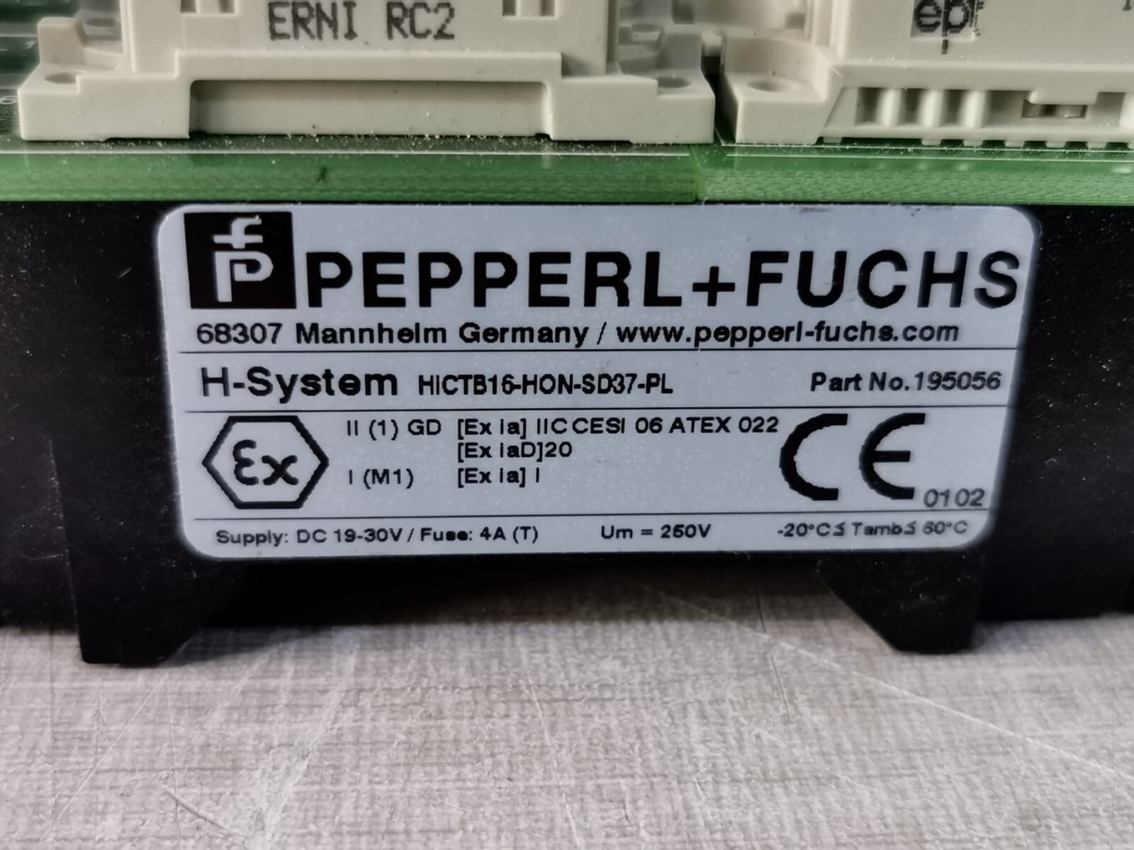 Pepperl+Fuchs 195056 Pepperl+Fuchs HICTB16-HON-SD37-PL TERMINATION BOARD P/n: 195056 2