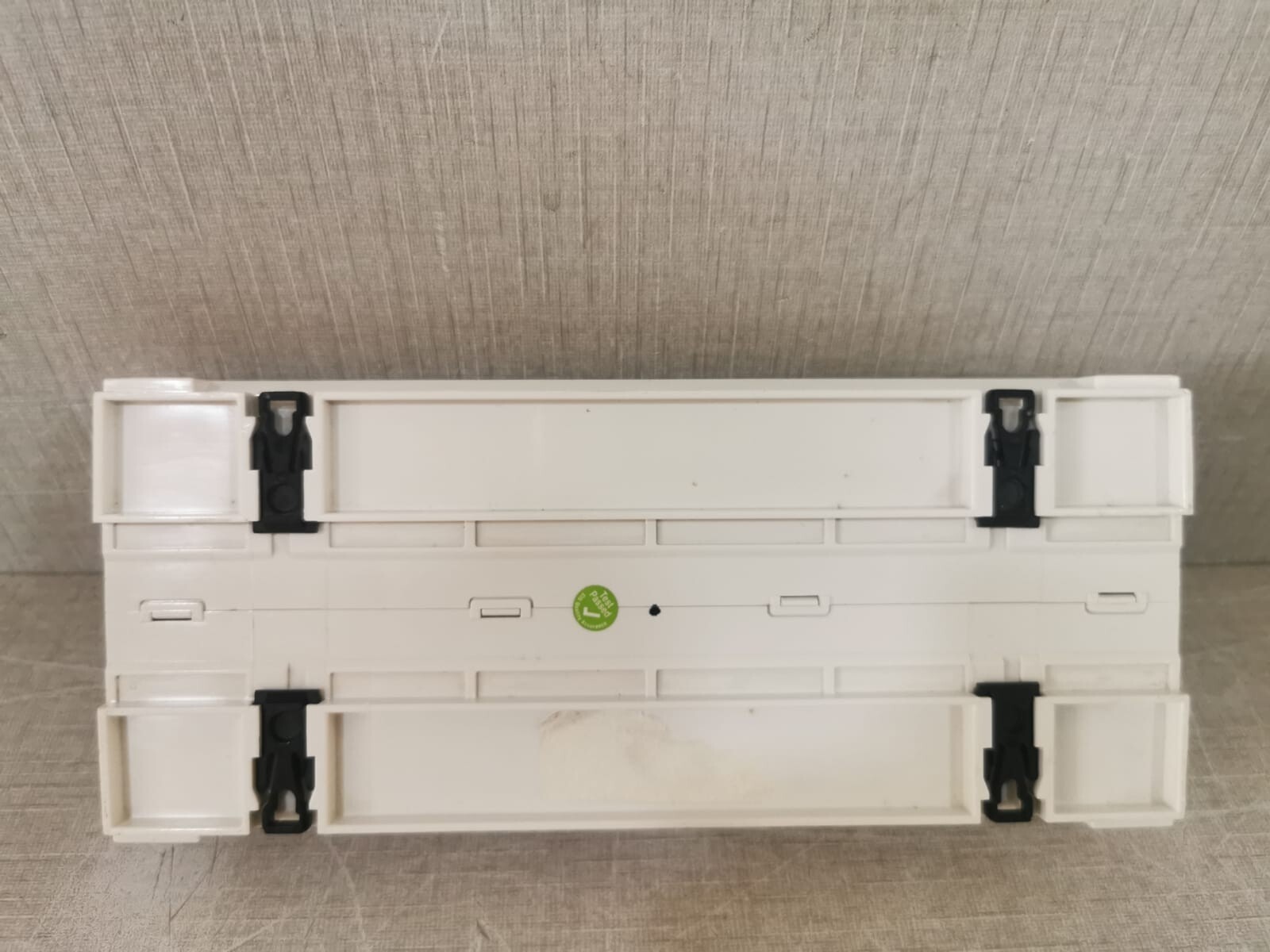 Clipsal L5508RVF CLIPSAL L5508RVF C-BUS2 8-CHANNEL VOLTAGE FREE RELAY (MFG 2016) 10