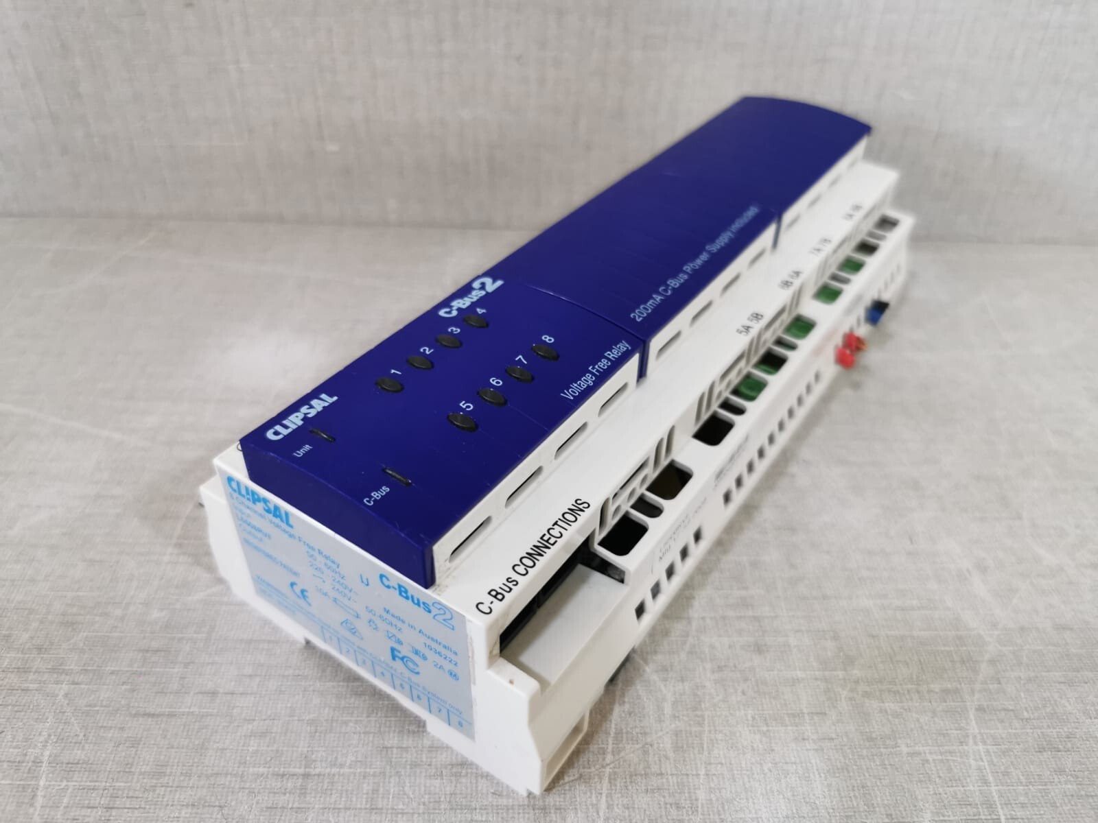 Clipsal L5508RVF CLIPSAL L5508RVF C-BUS2 8-CHANNEL VOLTAGE FREE RELAY (MFG 2008) 8