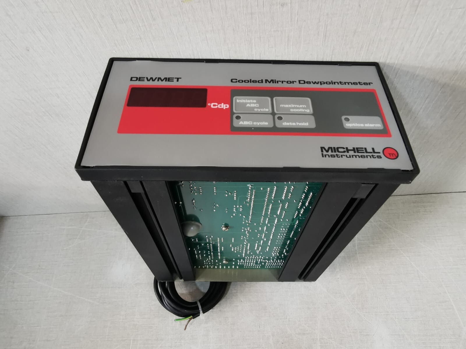 Michell Instruments 116794-02 Michell Instruments DEWMET / DEWMET SD Cooled Mirror DewPointMeter 116794-02 5