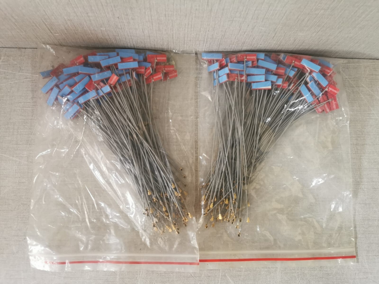 ARGAIN N5X20SD-T-PK1-G1XST85BU ARGAIN N5X20SD-T-PK1-G1XST85BU EMBEDDED ANTENNA (16 CM CABLE 8