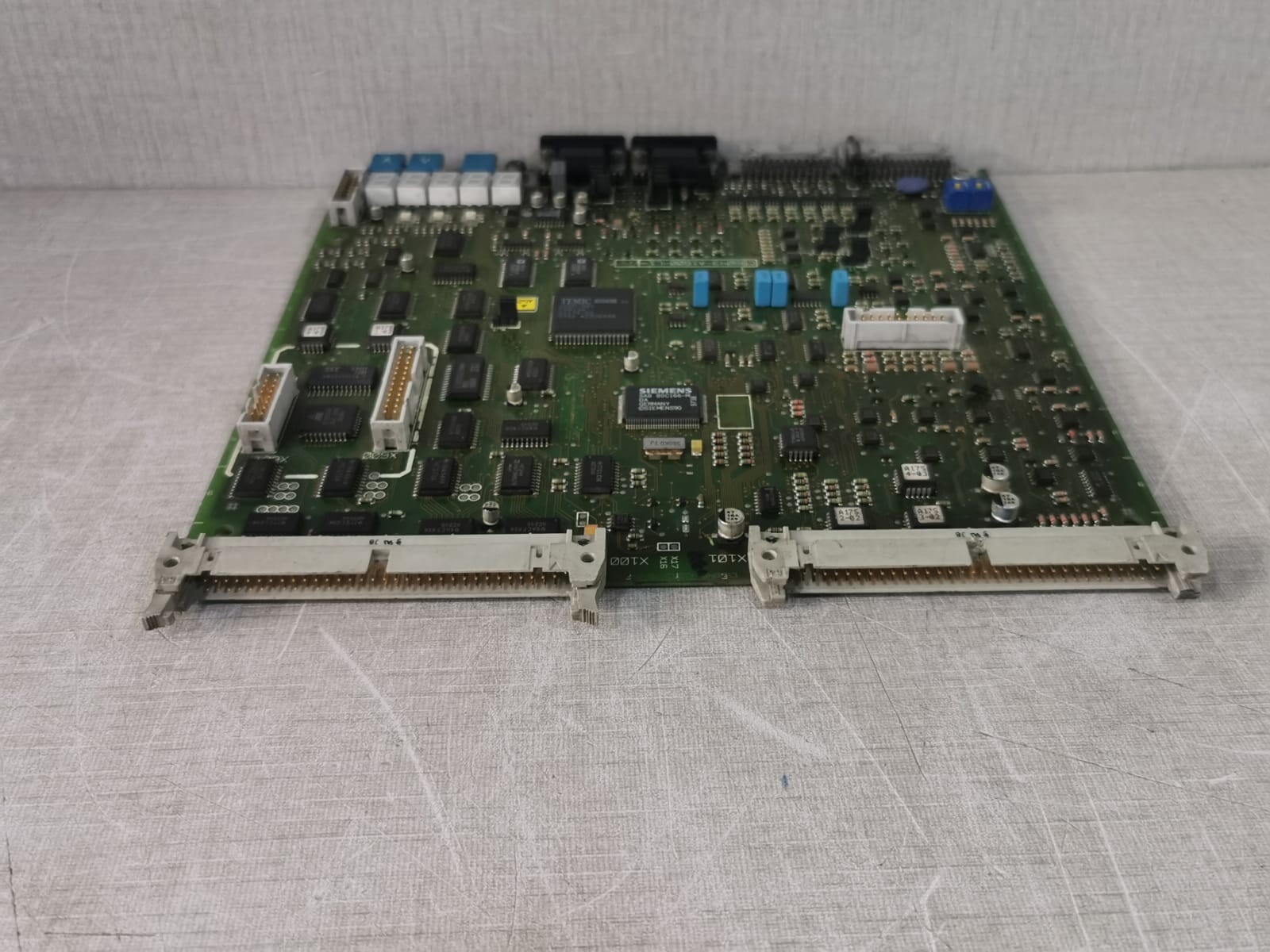 Siemens C98043-A1600-L1 SIEMENS C98043-A1600-L1 - Missing Connector Clip 10