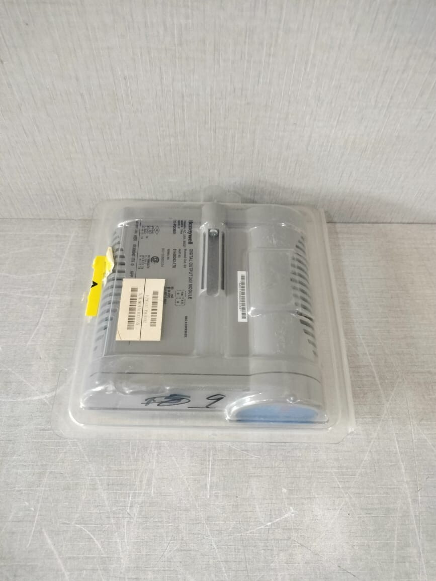 Honeywell PDOB01 Honeywell CC-PDOB01 Digital Output 24V P/N: 51405043-175 ( FW: G, HW: G ) 9