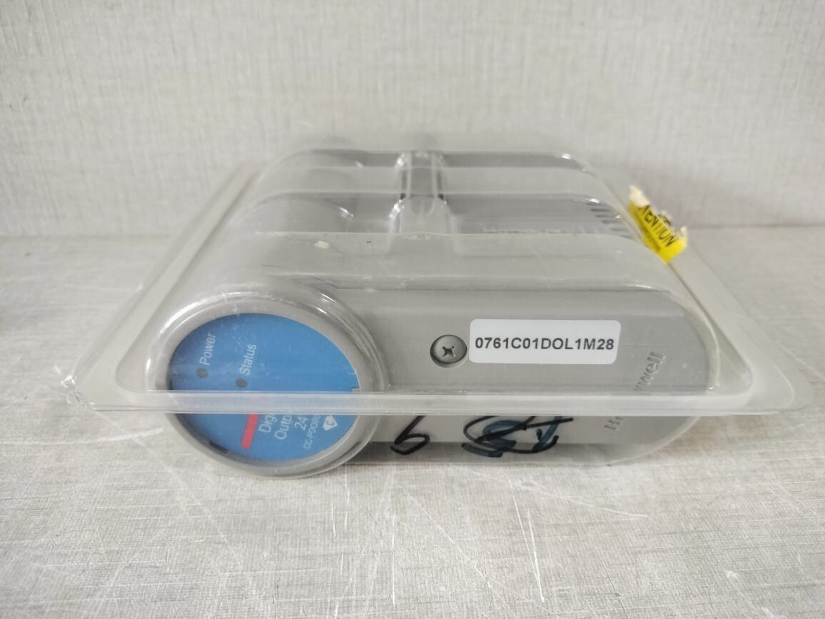 Honeywell PDOB01 Honeywell CC-PDOB01 Digital Output 24V P/N: 51405043-175 ( FW: G, HW: G ) 10