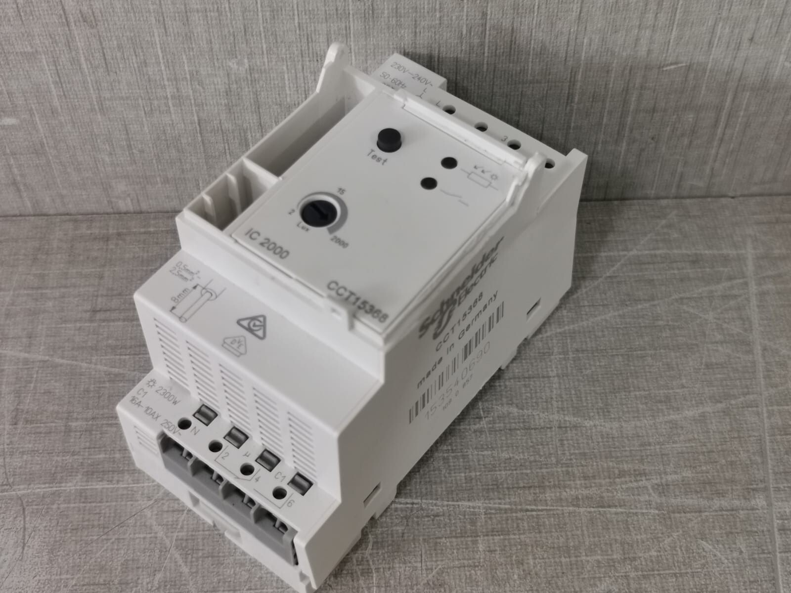 Schneider Electric IC2000 SCHNEIDER ELECTRIC CCT15368 ACTI9 IC2000 TWILIGHT SWITCH-W/O COVER & DAMAGE PART 10