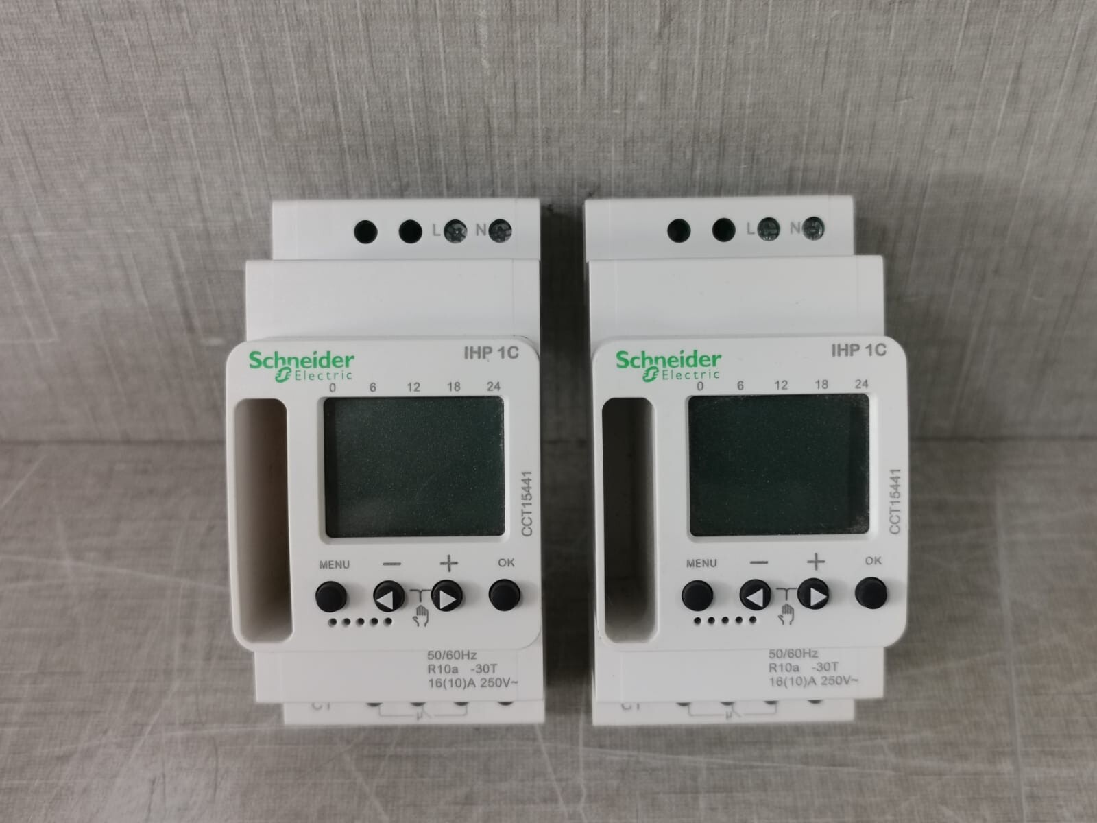SCHNEIDER ELECTRIC CCT15441 ACTI9 IHP 1C PROGRAMMABLE TIME SWITCH