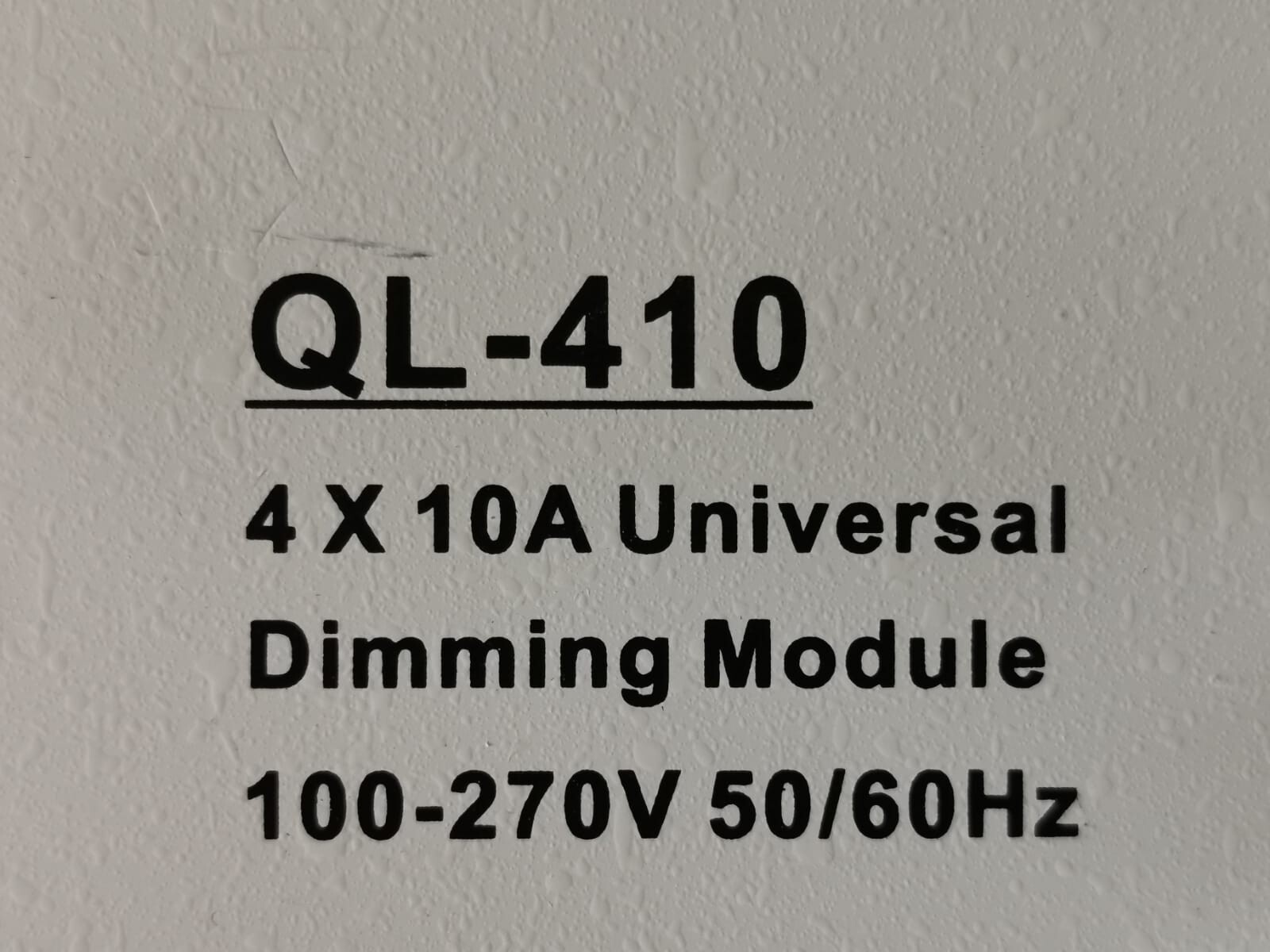 QLITE QL-410 QLITE QL-410 4X10A UNIVERSAL DIMMING MODULE 100-270V 50/60Hz 2
