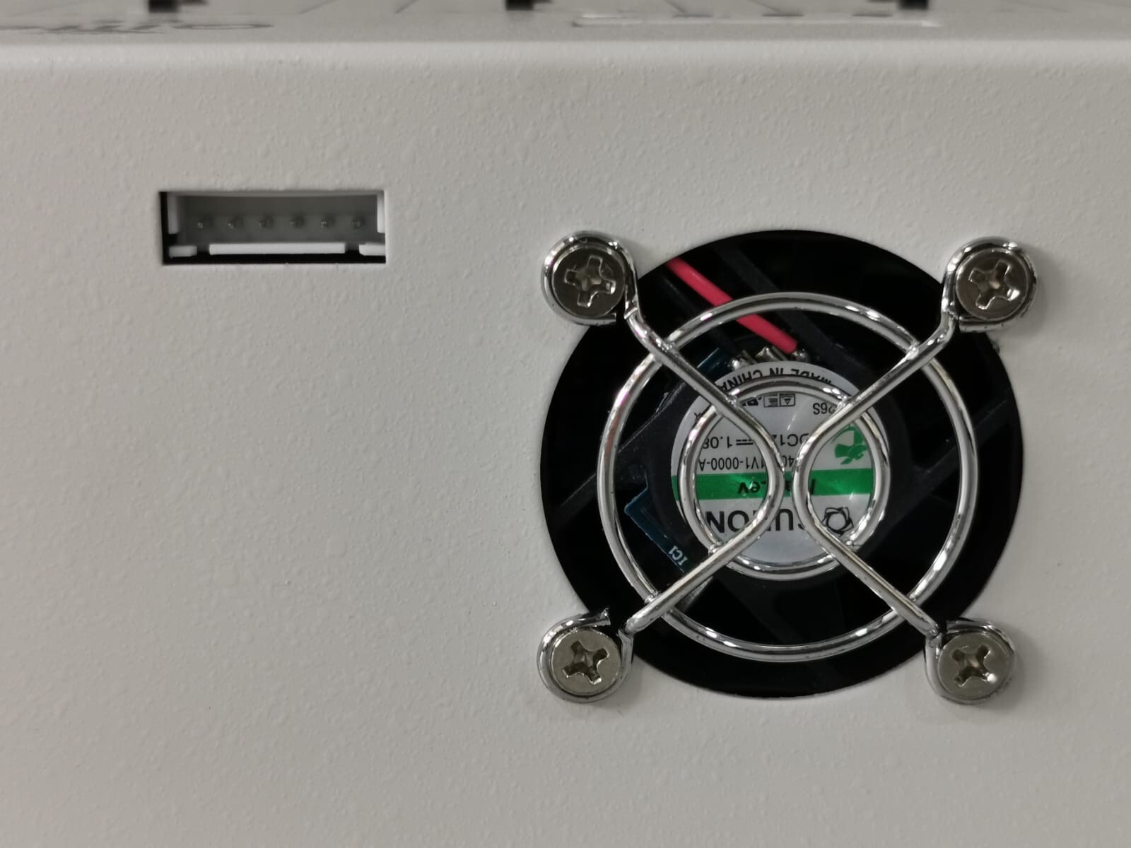 QLITE QL-410 QLITE QL-410 4X10A UNIVERSAL DIMMING MODULE 100-270V 50/60Hz 6
