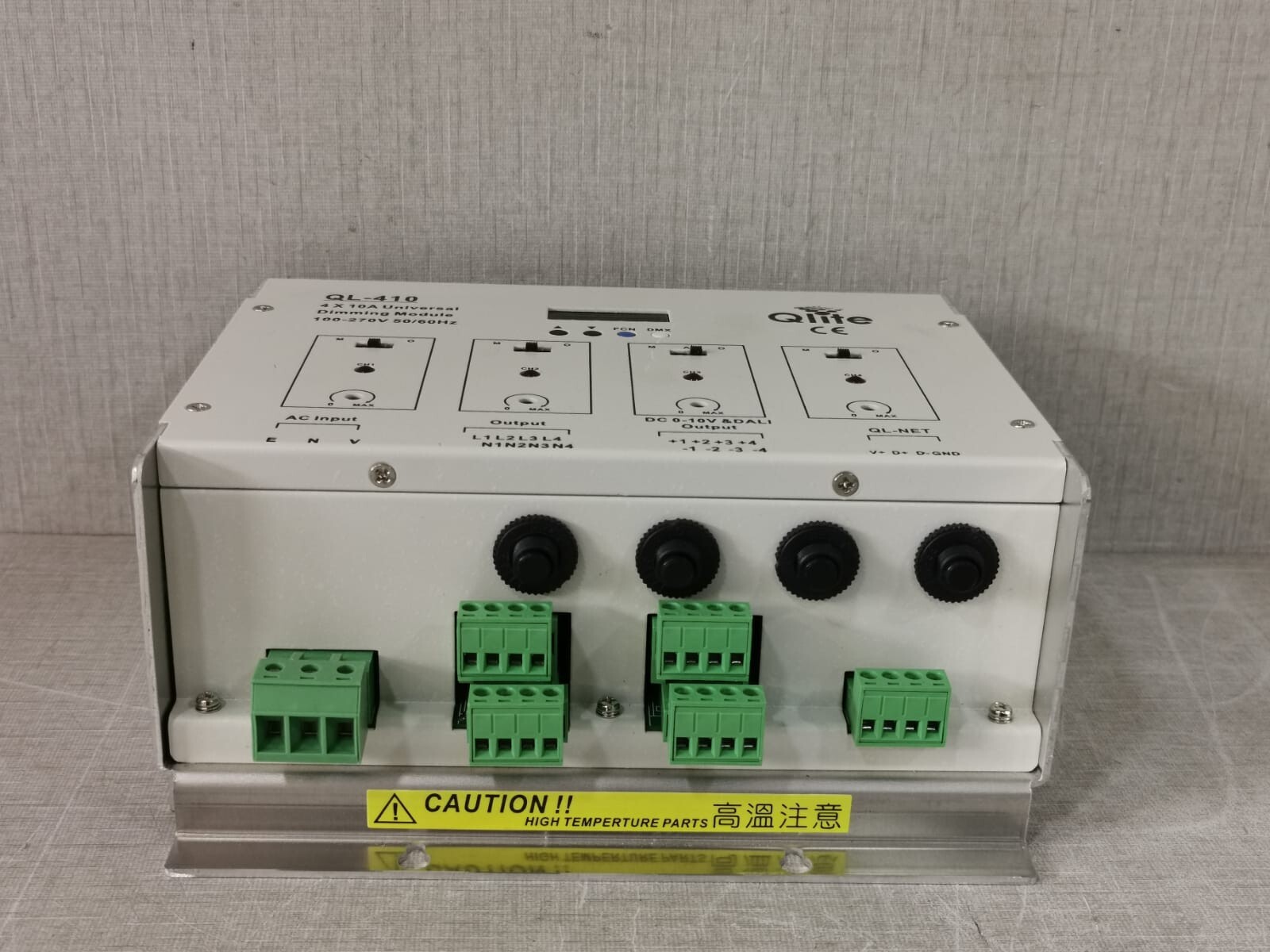 QLITE QL-410 QLITE QL-410 4X10A UNIVERSAL DIMMING MODULE 100-270V 50/60Hz 10