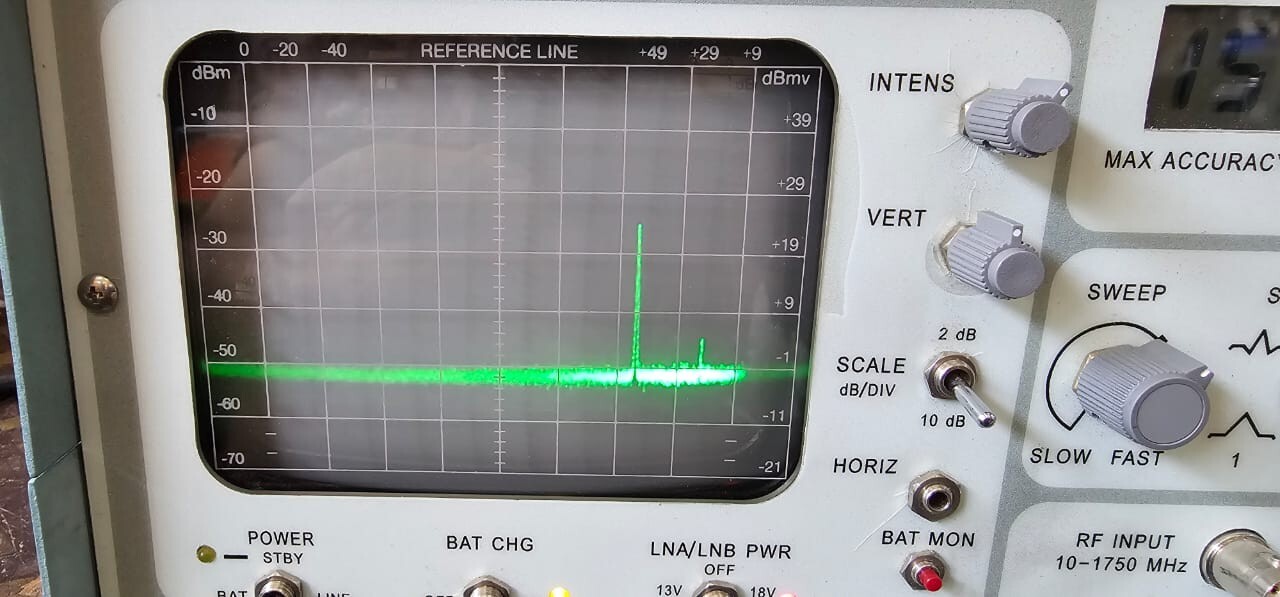 AVCOM PSA-37D AVCOM PSA-37D Portable Spectrum Analyzer 3