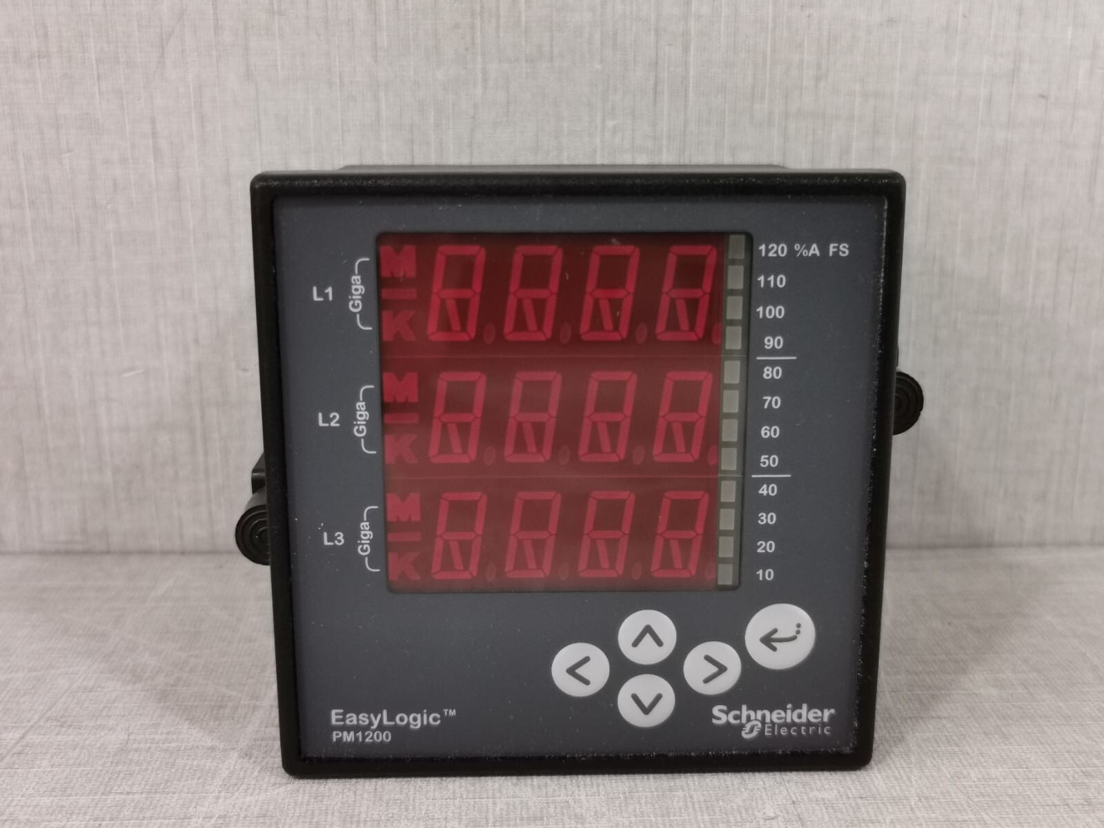 Schneider Electric METSEPM1200 SCHNEIDER ELECTRIC EASYLOGIC PM1200 /METSEPM1200 POWER METER-SPOT ON THE SCREEN 3