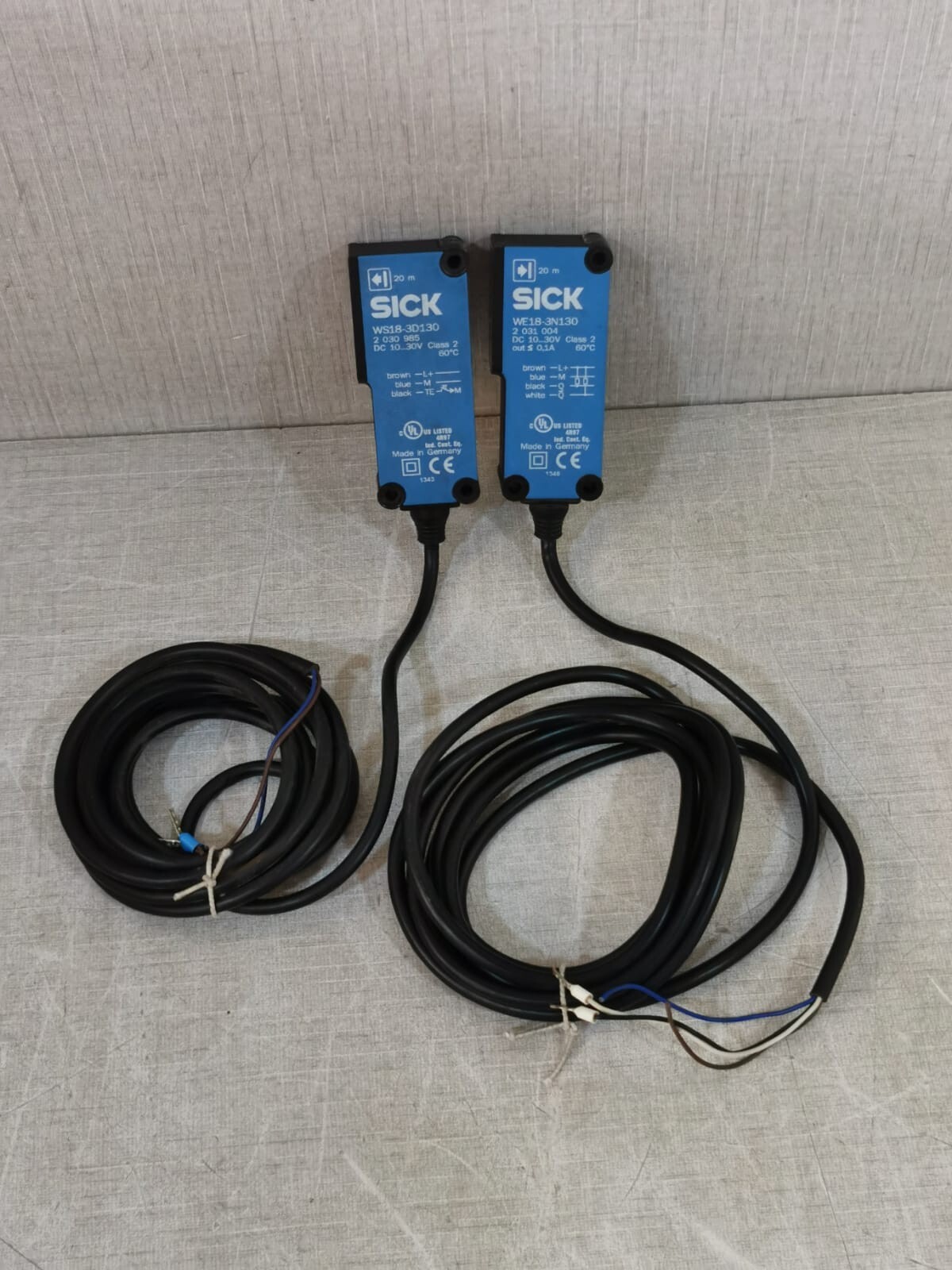SICK WE18-3N130 SICK WE18-3N130 + WS18-3D130 Photoelectric Sensors 2