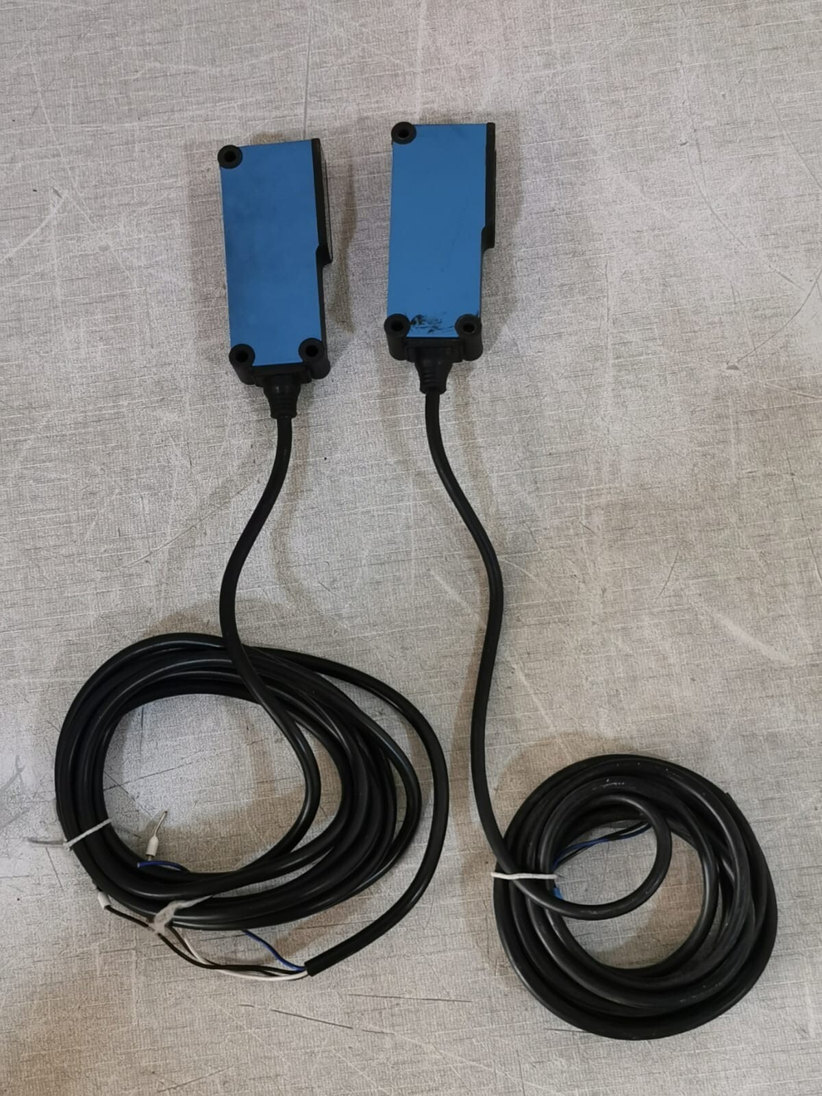 SICK WE18-3N130 SICK WE18-3N130 + WS18-3D130 Photoelectric Sensors 3