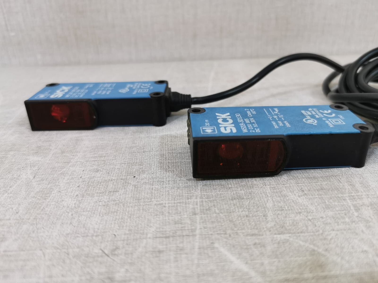 SICK WE18-3N130 SICK WE18-3N130 + WS18-3D130 Photoelectric Sensors 4