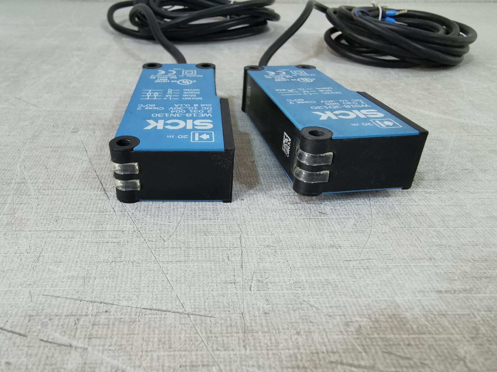 SICK WE18-3N130 SICK WE18-3N130 + WS18-3D130 Photoelectric Sensors 6