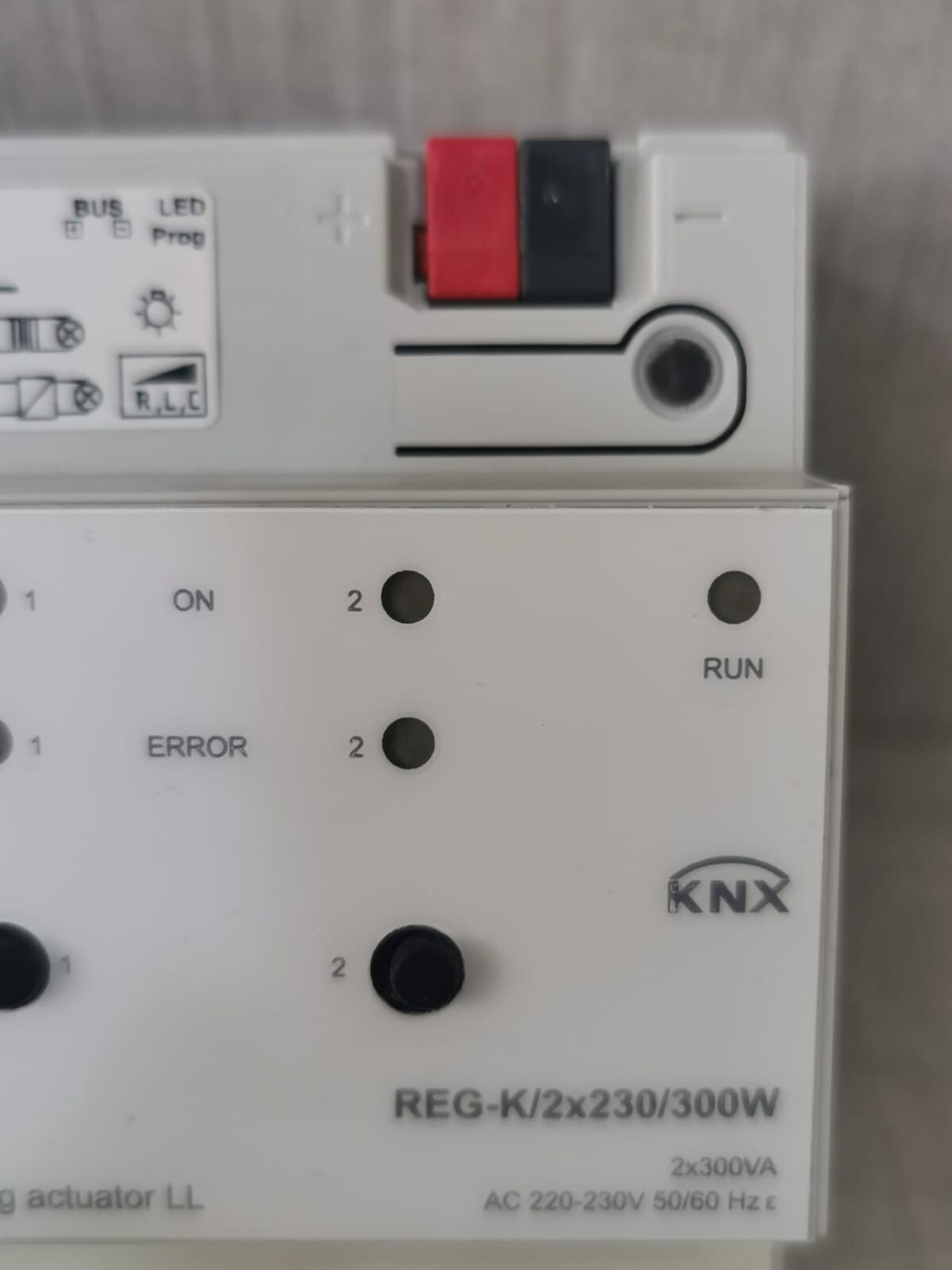 Schneider Electric MTN6710-0002 SCHNEIDER ELECTRIC MTN6710-0002 KNX UNIVERSAL DIMMING ACTUATOR 4