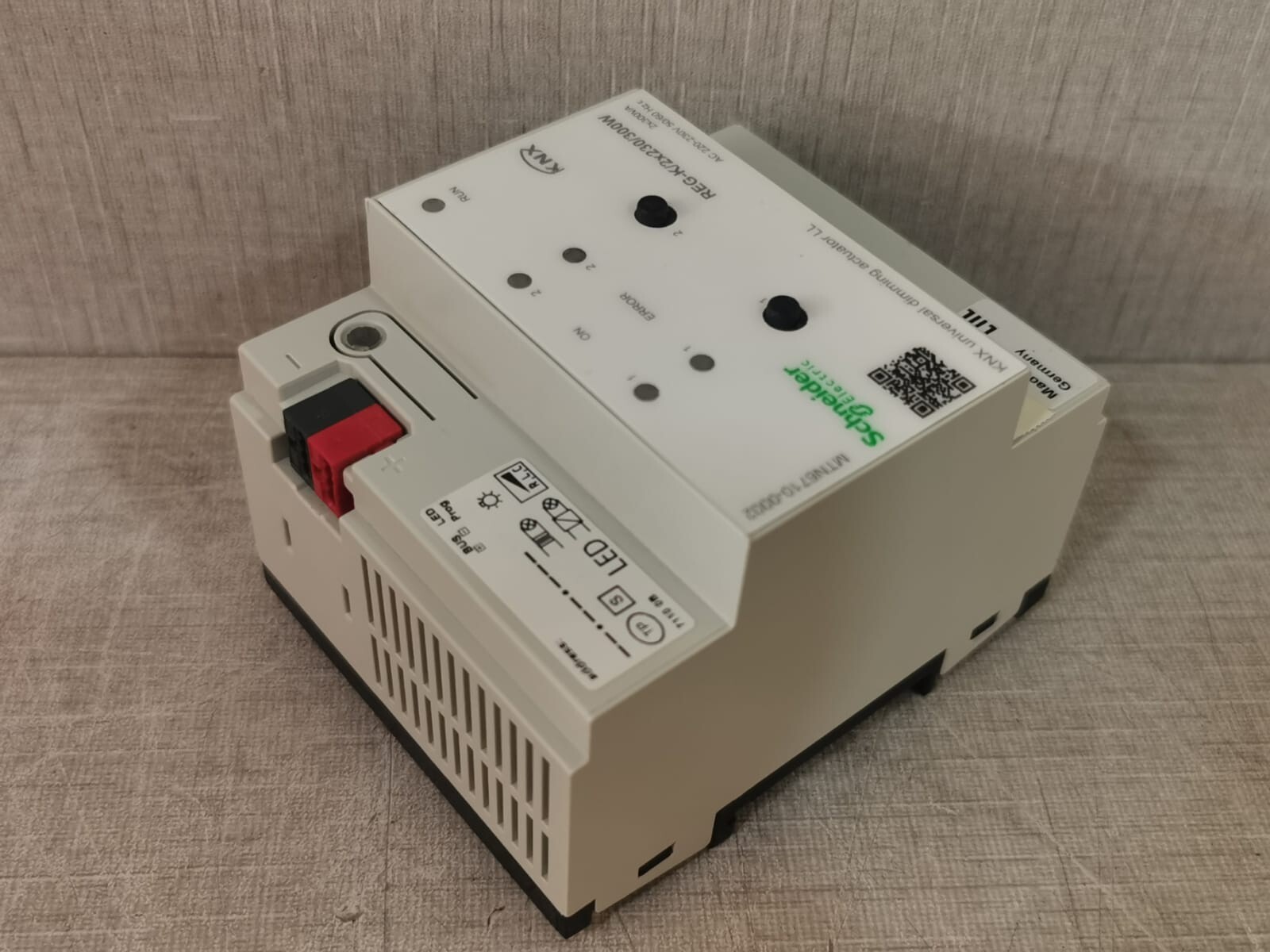 Schneider Electric MTN6710-0002 SCHNEIDER ELECTRIC MTN6710-0002 KNX UNIVERSAL DIMMING ACTUATOR 9