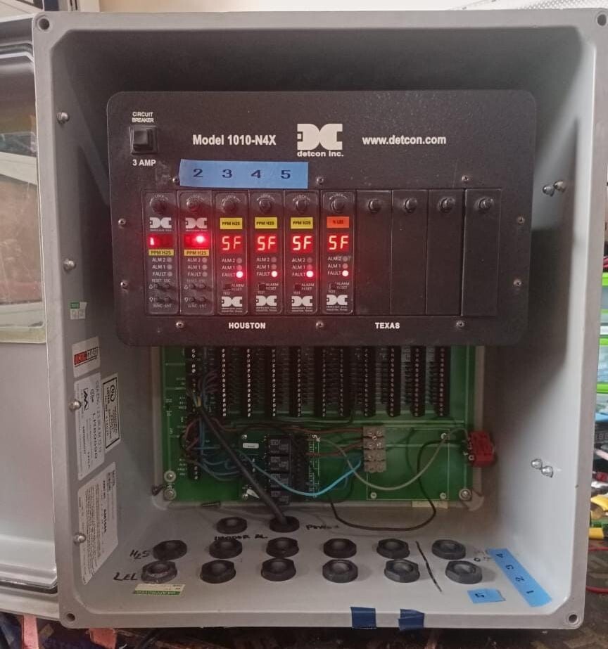DETCON MODEL-1010 Detcon Model 1010-N4X PN: AM1648 Gas Detection Control System 2