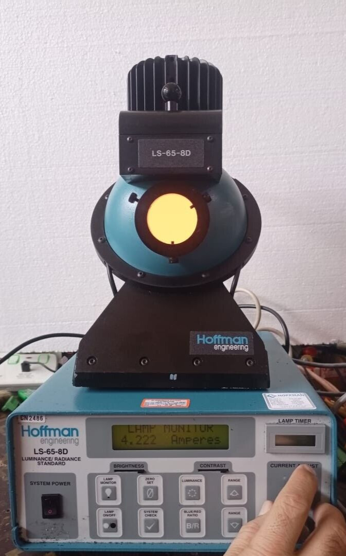 Hoffman LS-65-8D Hoffman LS-65-8D Luminance / Radiance Standard - Tried and Tested 4
