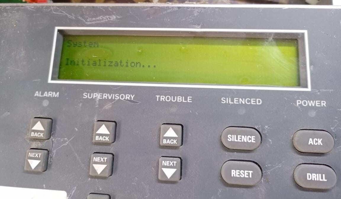SILENT KNIGHT IFP-2100 SILENT KNIGHT FARENHYT IFP-2100/ECS/RFP-2100 FIRE ALARM CONTROL PANEL 2