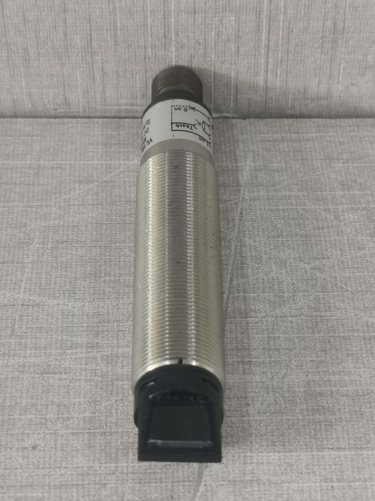 SICK VL18L-4P344 SICK VL18L-4P344 PHOTOELECTRIC SENSOR 4