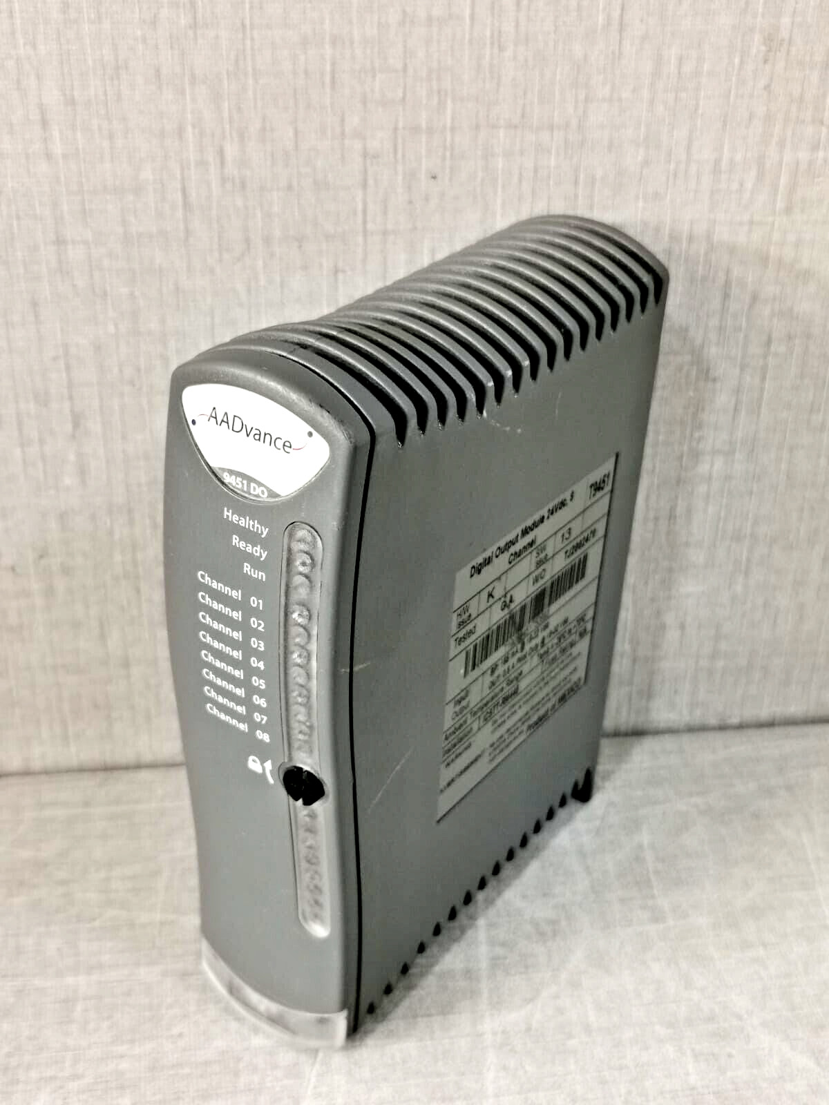 Rockwell T9451 ROCKWELL AUTOMATION AADVANCE 9451 DO DIGITAL OUTPUT MODULE 24VDC,8 CHANNEL T9451 2