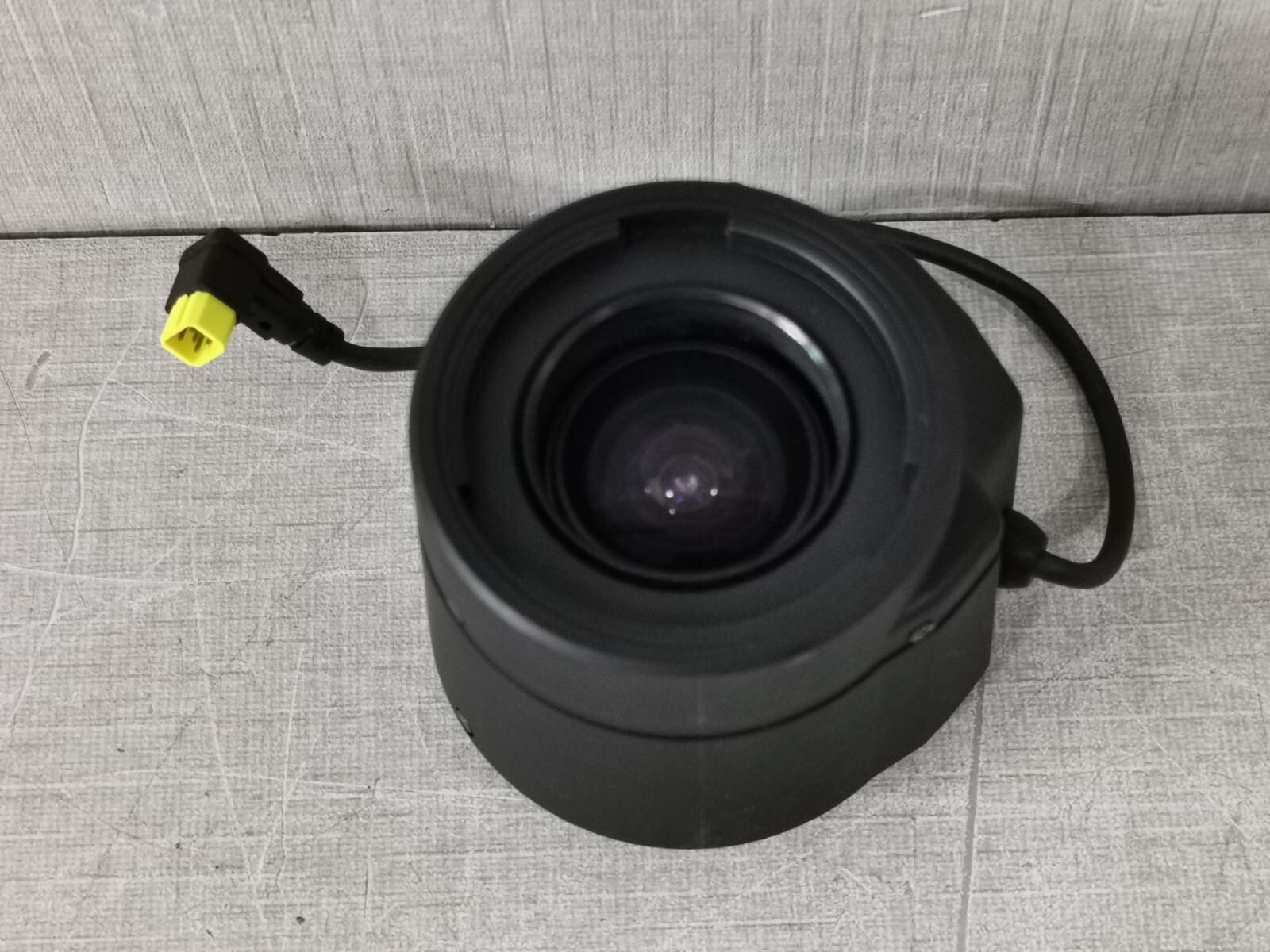 Computar 2.0 I-CS COMPUTAR LENS F-2.8-8.5MM F1.2 IR PIRIS 1/2.7"CS 4