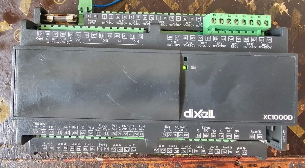DIXELL XC1000D/ XC1011D -1B01E DIXELL XC1000D / XC1011D -1B01E T 0÷55°C TEMPERATURE CONTROLLER 3
