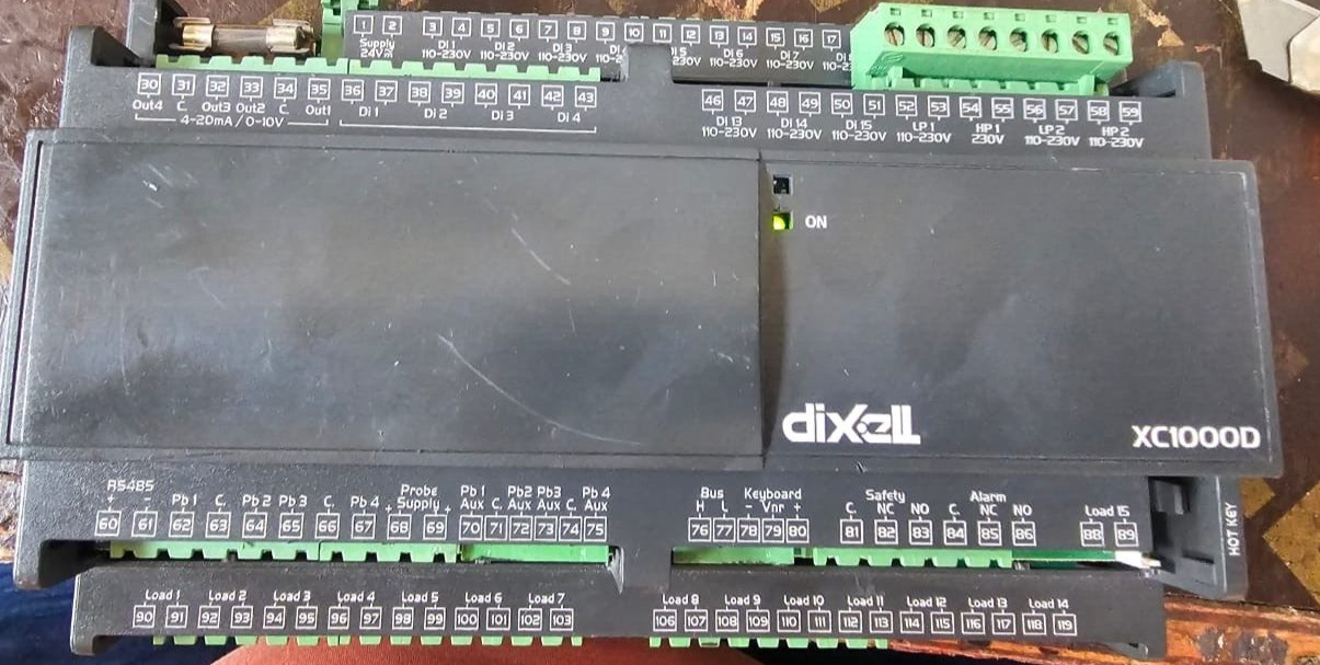 DIXELL XC1000D/ XC1011D -1B01E DIXELL XC1000D / XC1011D -1B01E T 0÷55°C TEMPERATURE CONTROLLER 4