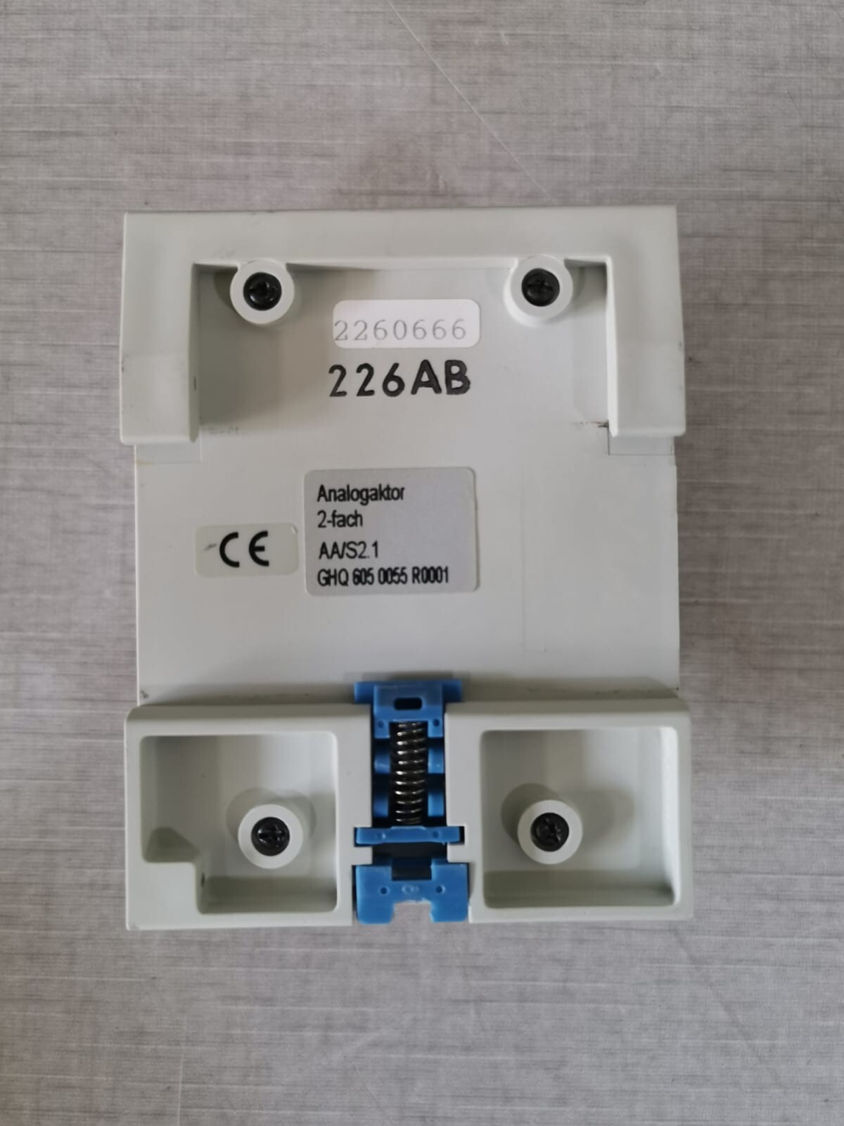 ABB GHQ 605 0055 R0011 ABB AA/S 2.1 ANALOGUE ACTUATOR 2-FOLD GHQ 605 0055 R0011 8
