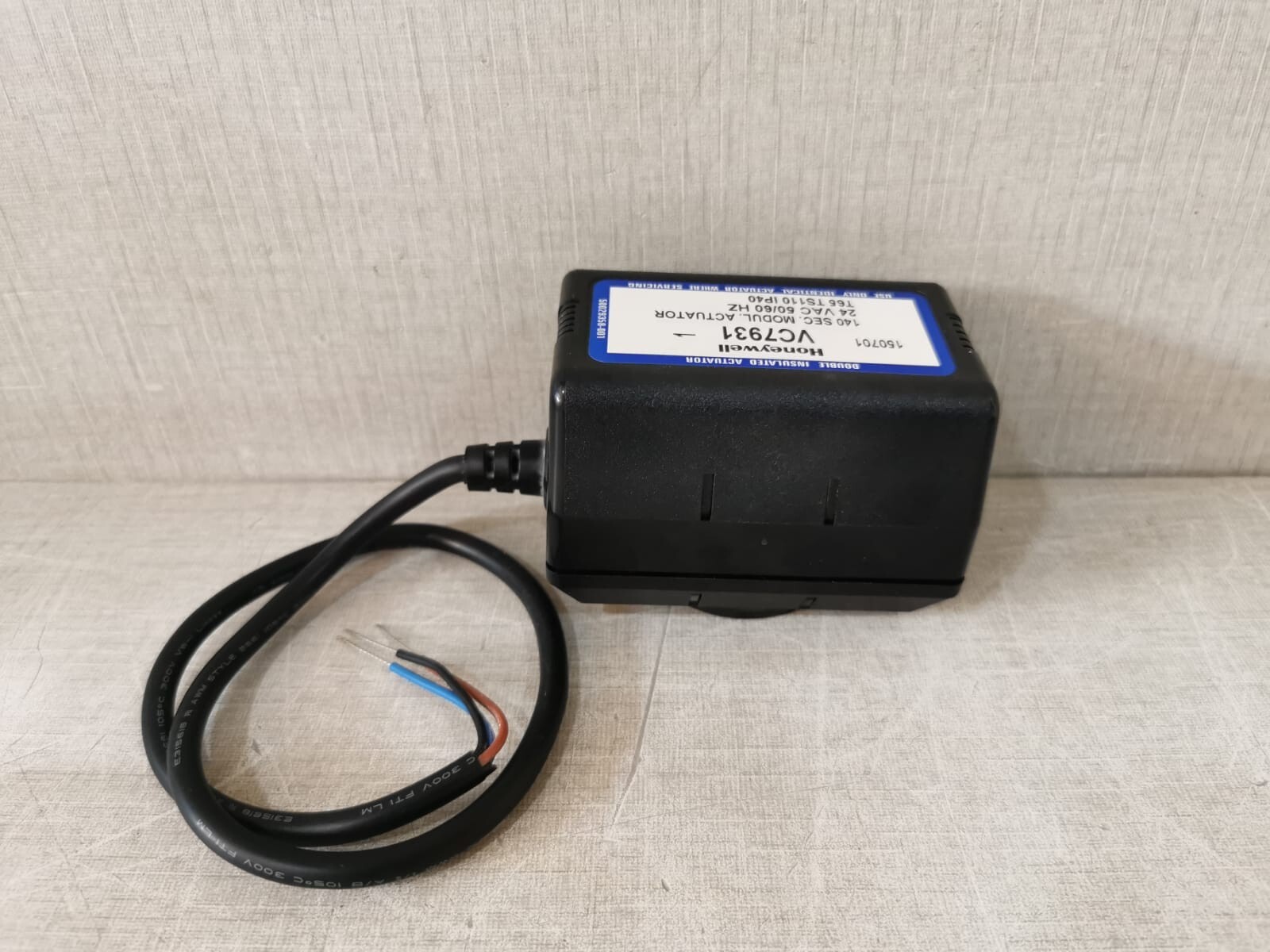 Honeywell VC7931ZZ11T HONEYWELL VC7931/VC7931ZZ11T MODULATING VC VALVE ACTUATOR W/ CABLE 6