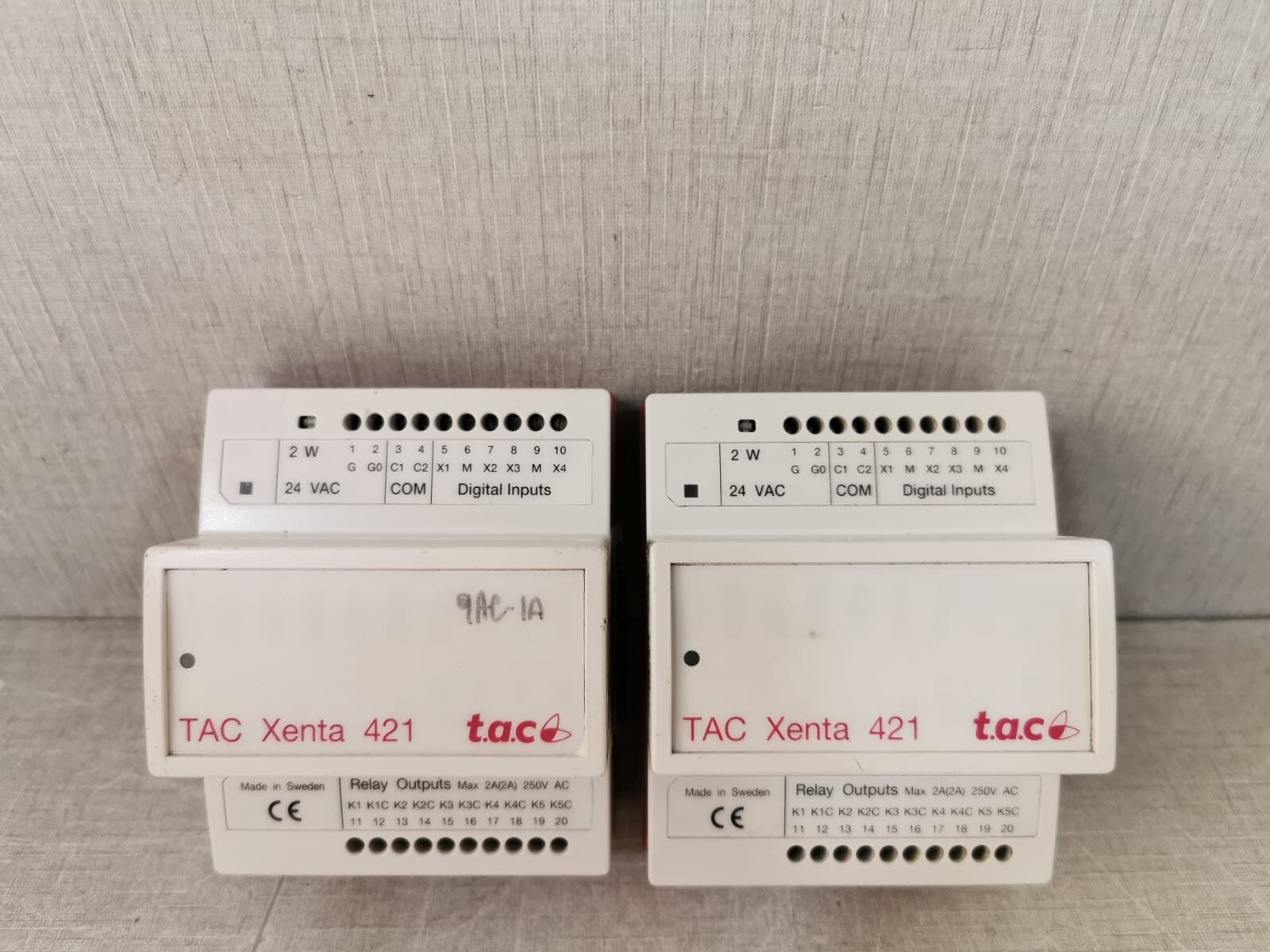 Schneider Electric XENTA-421 TAC XENTA 421 CONTROLLER I/O MODULE 0-073-0241-1 2