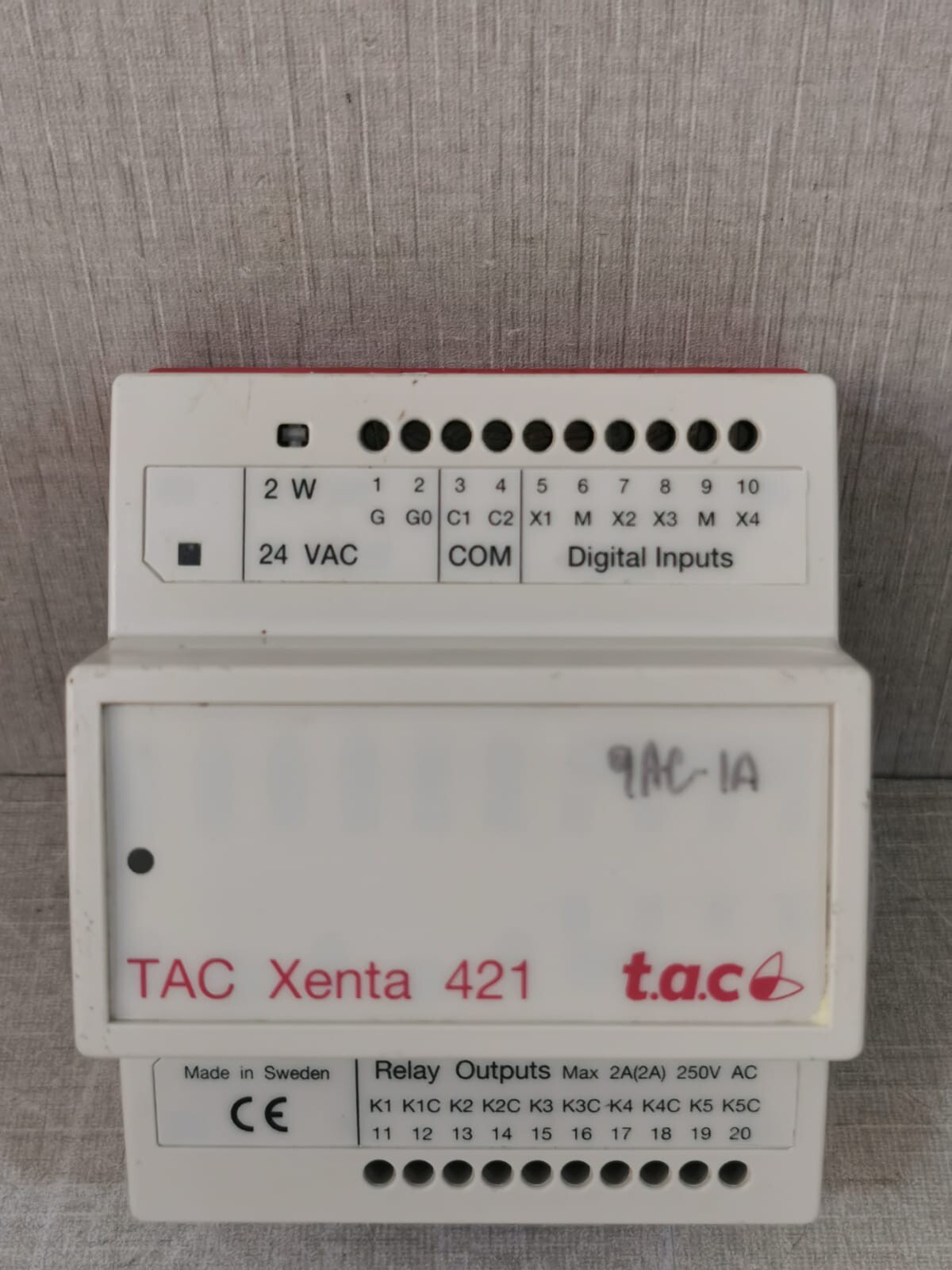TAC XENTA 421 CONTROLLER I/O MODULE 0-073-0241-1