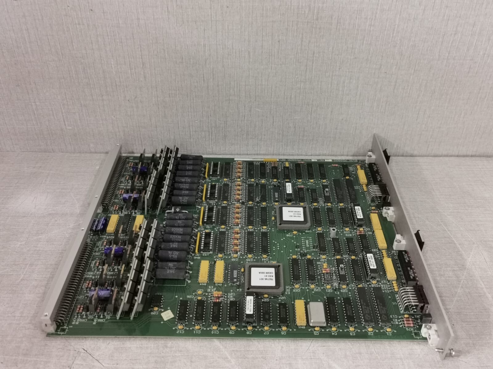 Siemens SCH 750826 REV.C SIEMENS 750820-904 REV O /SCH 750826 REV.C MOTOR CONTROL BOARD 7