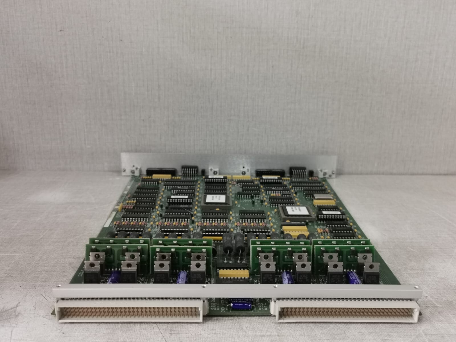 Siemens SCH 750826 REV.C SIEMENS 750820-904 REV O /SCH 750826 REV.C MOTOR CONTROL BOARD 8