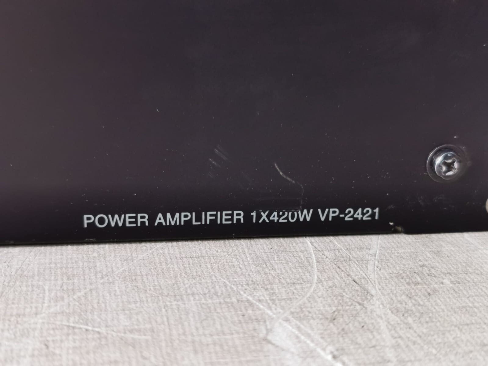 TOA CORPORATION VP-2421 TOA VP-2421 Power Amplifier 1x420W 4